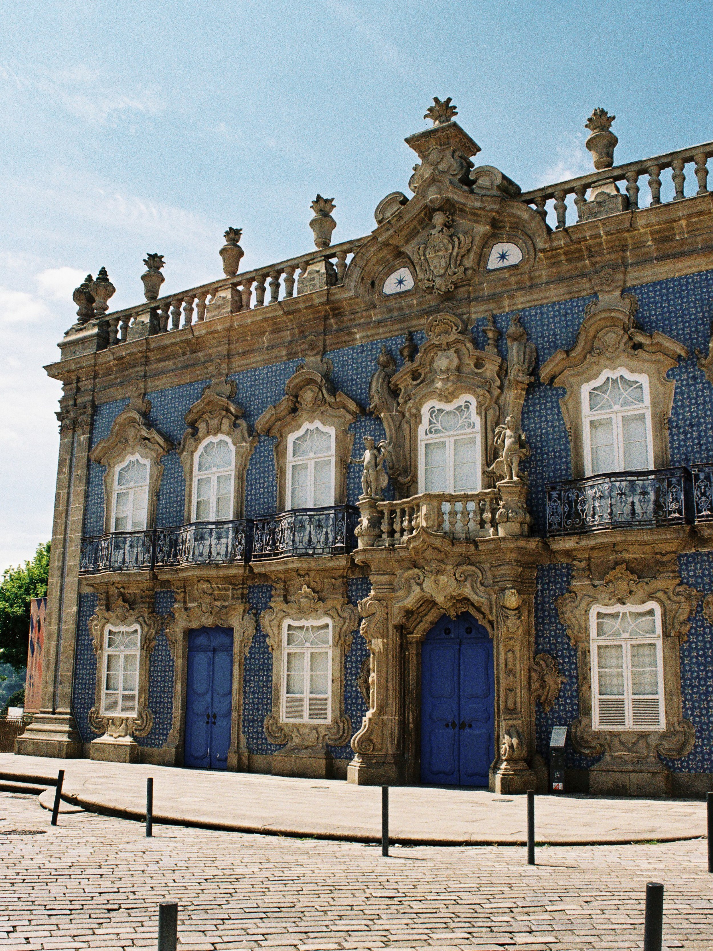 Braga on film 
Kodak Gold 200
#braga #onfilm #kodak #summer #analog