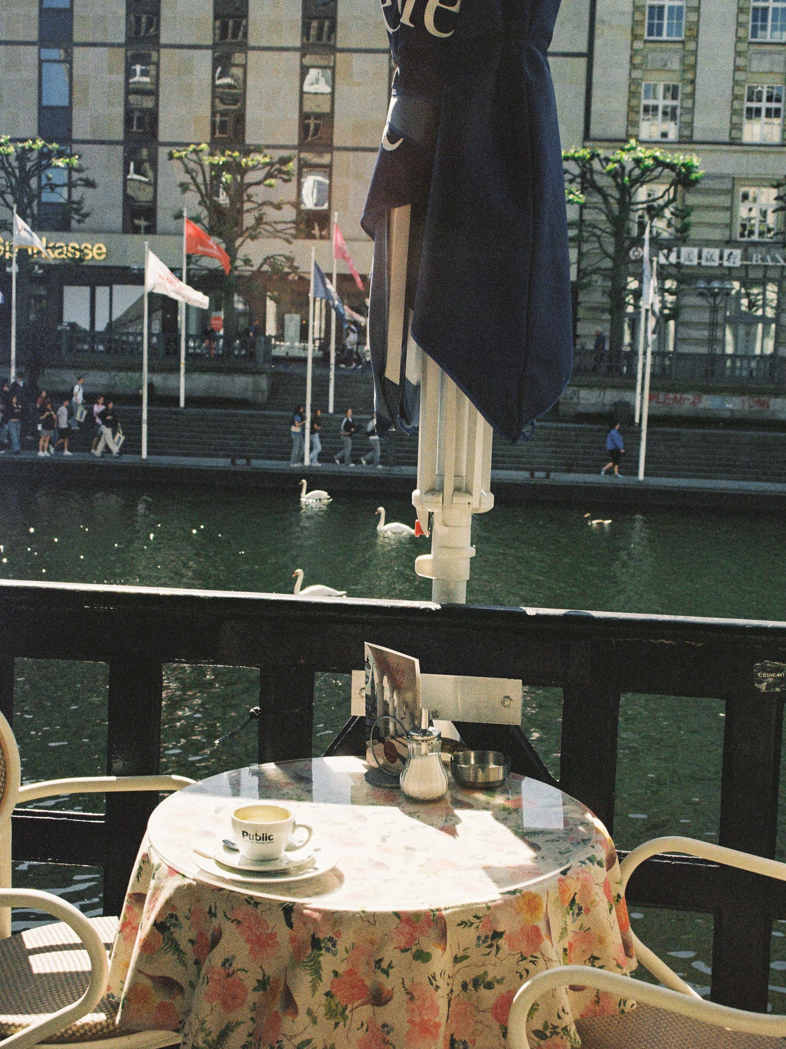 Hamburg on film 
#hamburg #onfilm #kodak #analog
