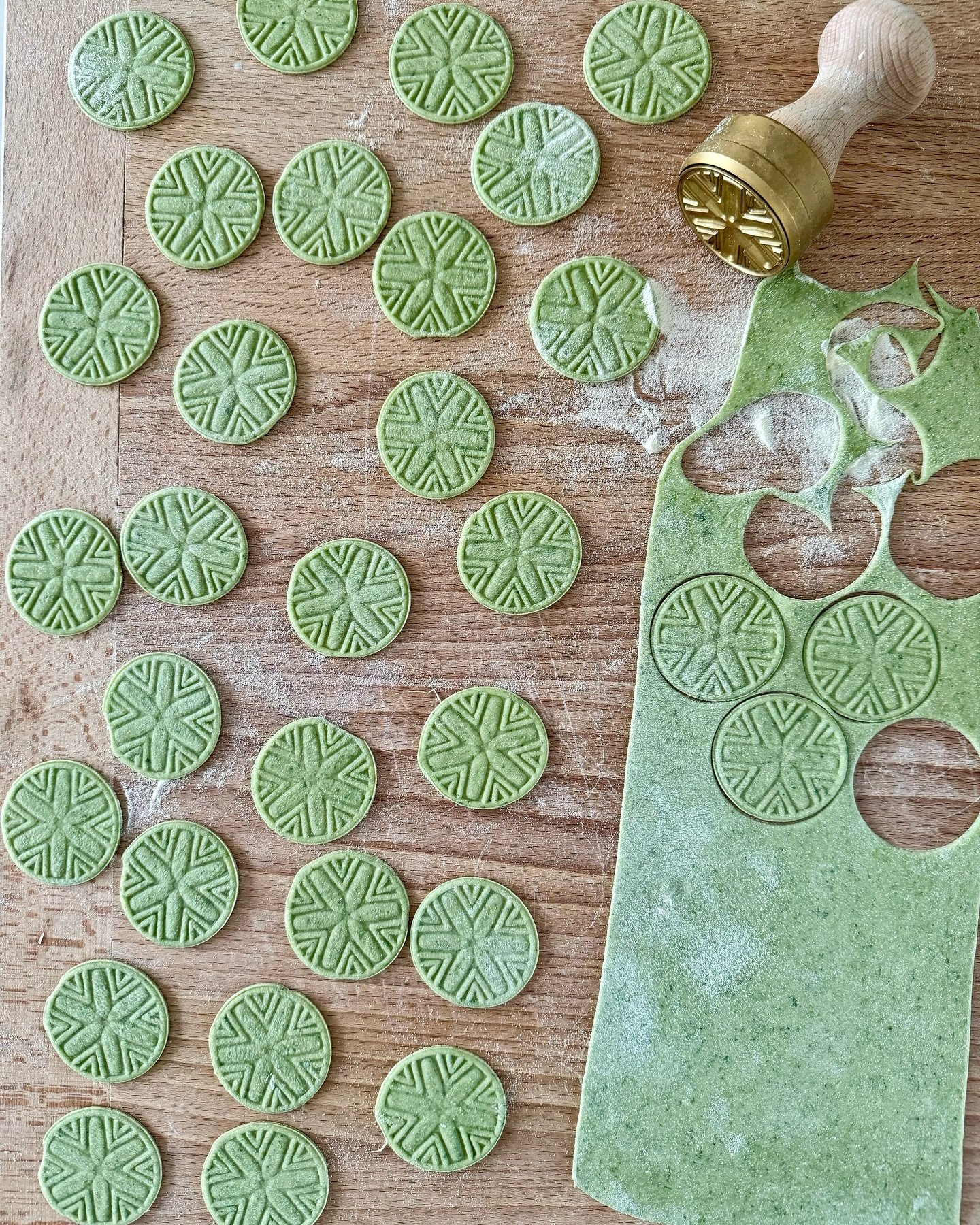 COOKING CLASSES 2025

Classes for the first half of 2025 are now in my online shop! Classes include hands-on : strudel making class; egg pasta class; and a summer seasonal lunch class and an autumn one as well (3 course lunches including pasta). Ther