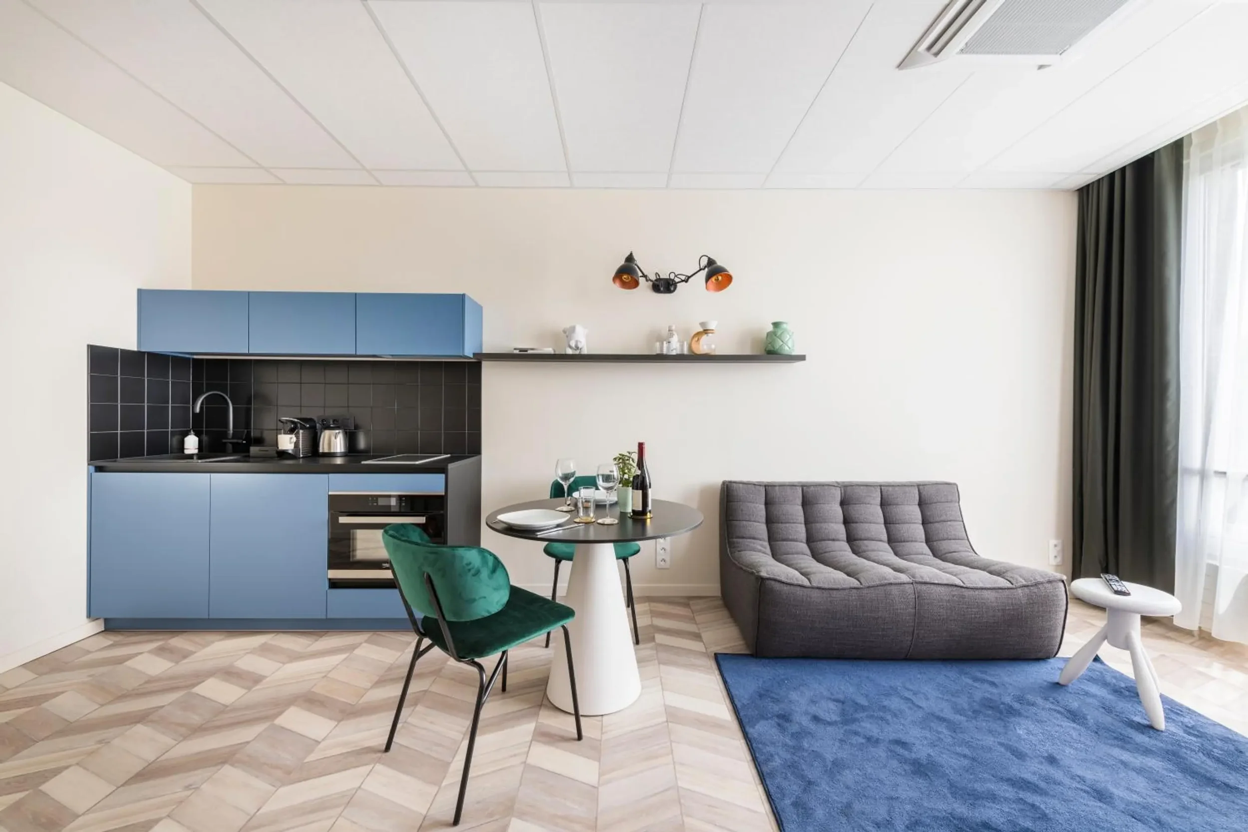 6738c0fd32e9b56aed9b3499ff06fab6-roxi-the-urban-residence.webp