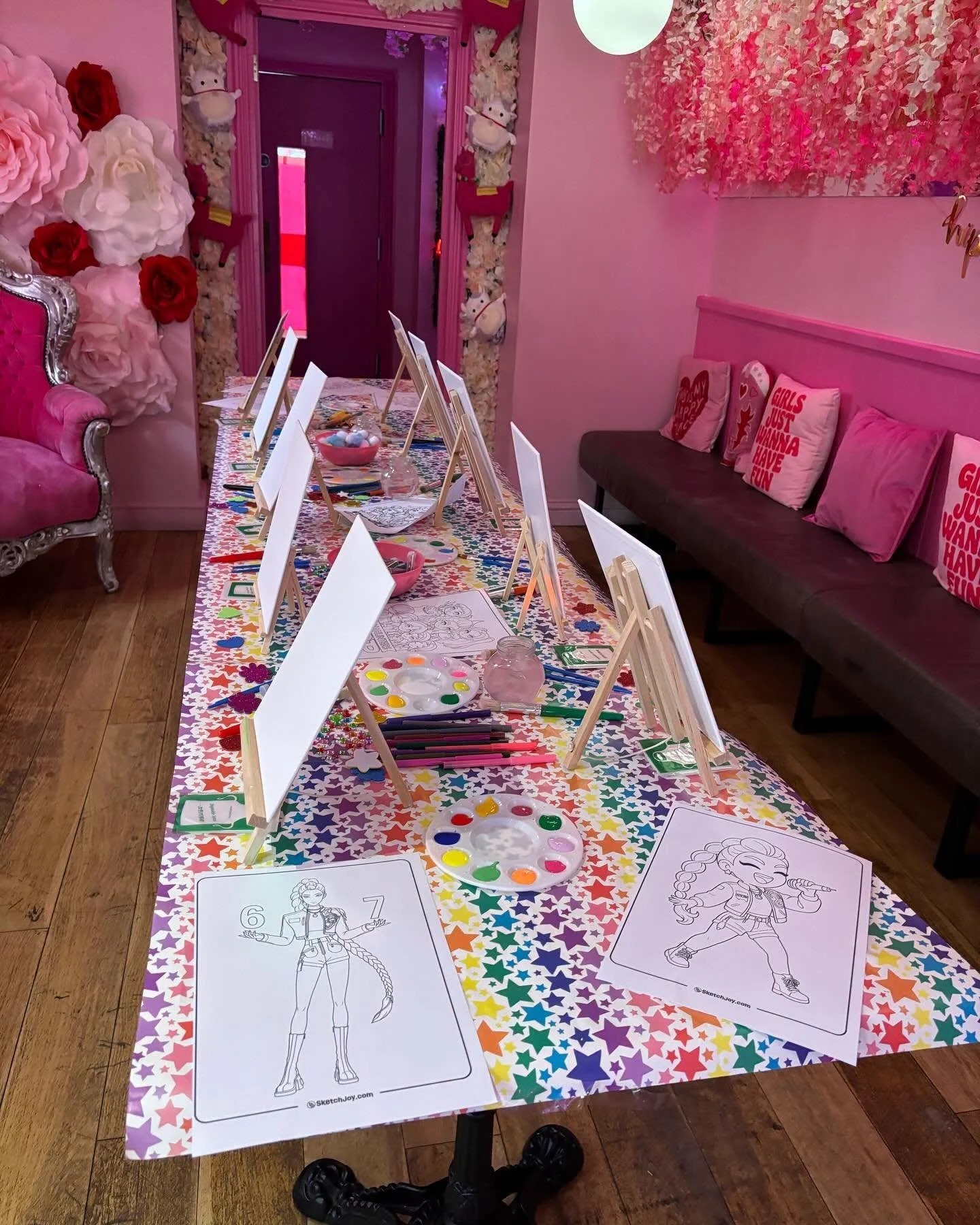 K POP Sing Paint & Party