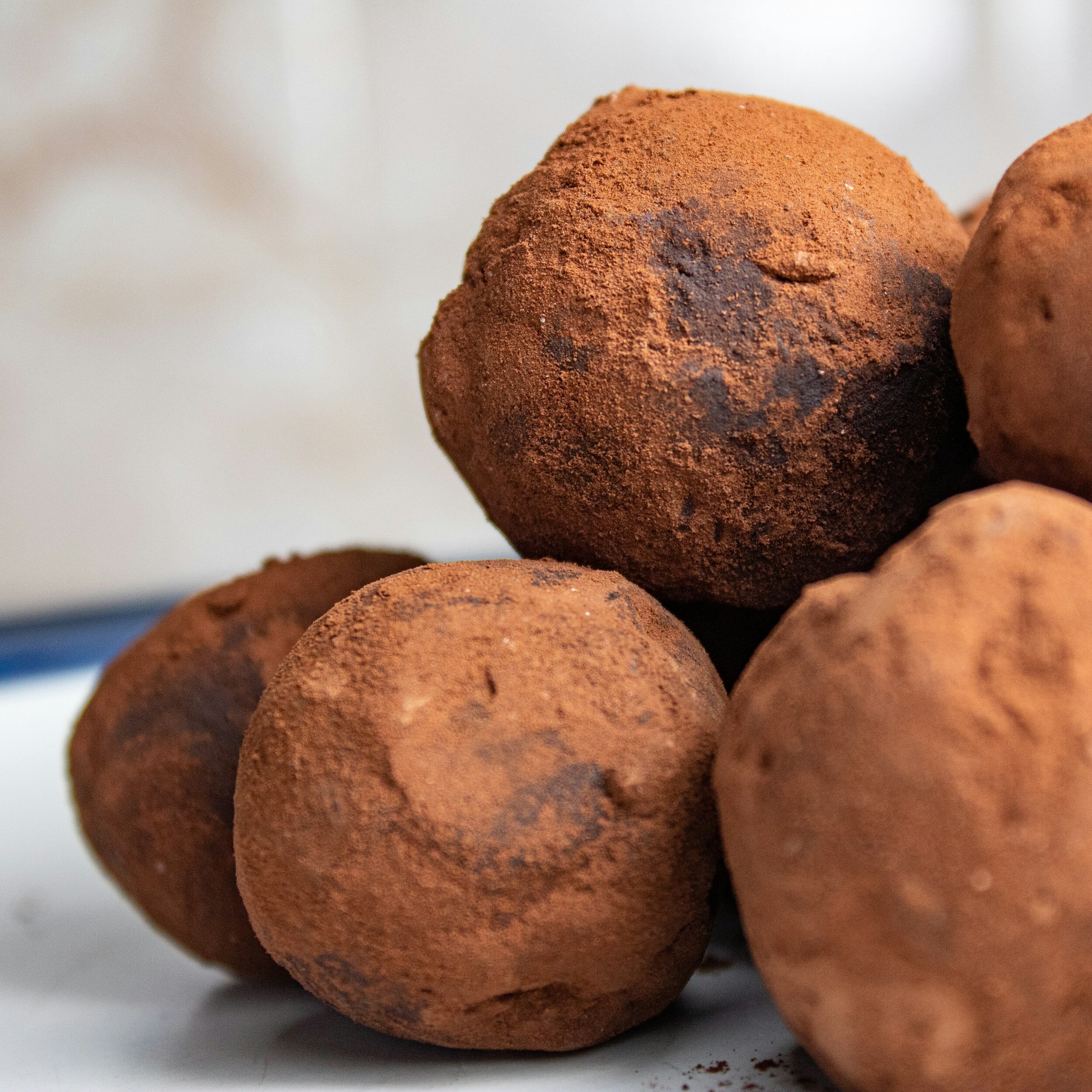 Chocolate vegan Bliss Truffles: Συνταγη Για vegan Σοκολατενιες Τρουφες