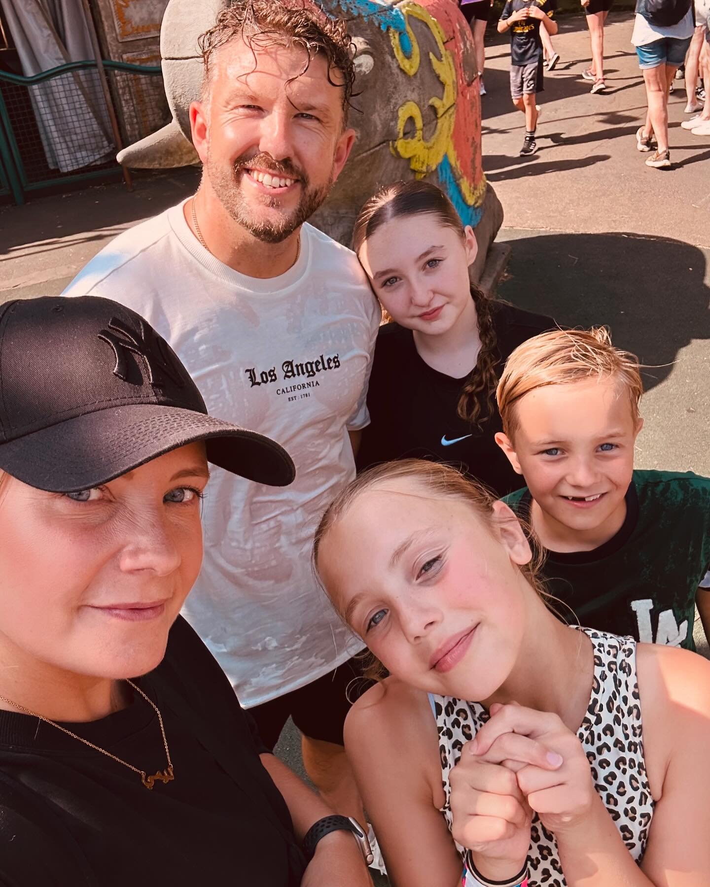 💁&zwj;♂️🙋🏼&zwj;♀️👦👧👧

I don&rsquo;t often post these type of photos on this feed but it&rsquo;s sometimes good to see what else a person likes doing when he&rsquo;s not doing the daily job!

For me I love spending time with these guys! We have 
