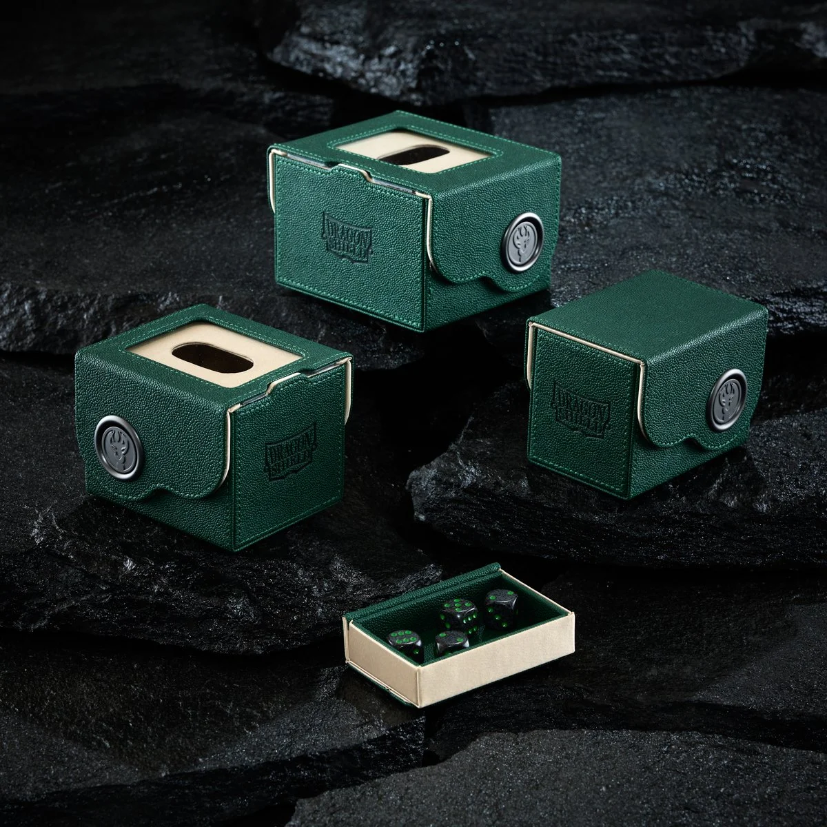 DRAGONLOCK_MINI_FAMILY_GREEN_SAND_1x1.jpg