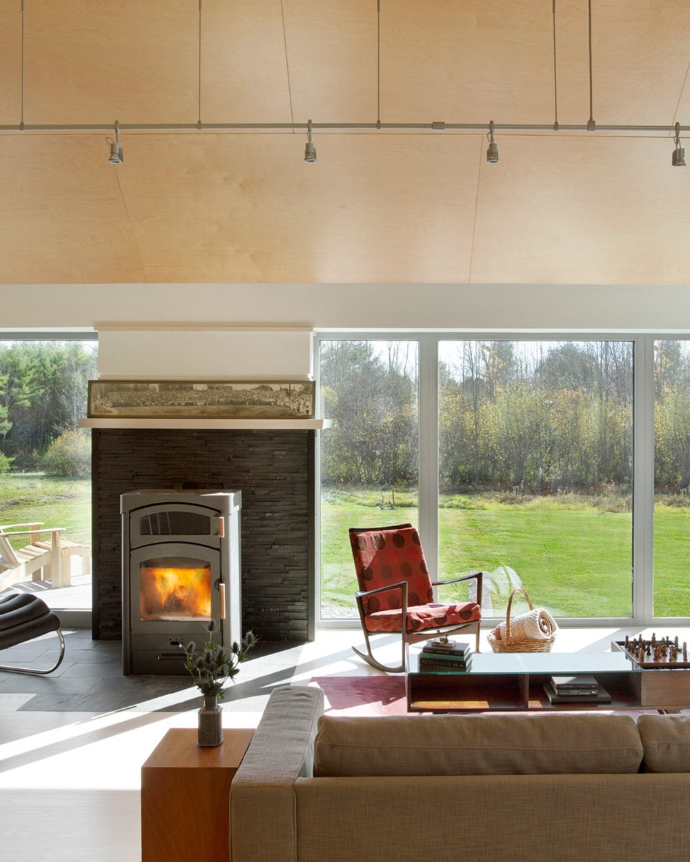 Zero Energy VT 10 13 livingrm 1.jpg