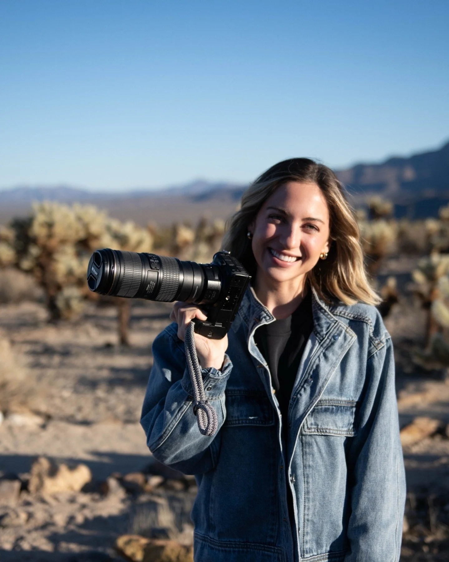 Huge throwback to this fun trip to the dessert with my sis. I always wanted to go here and bring my camera + do a shoot and I did both! Core memories for sure. 🥰