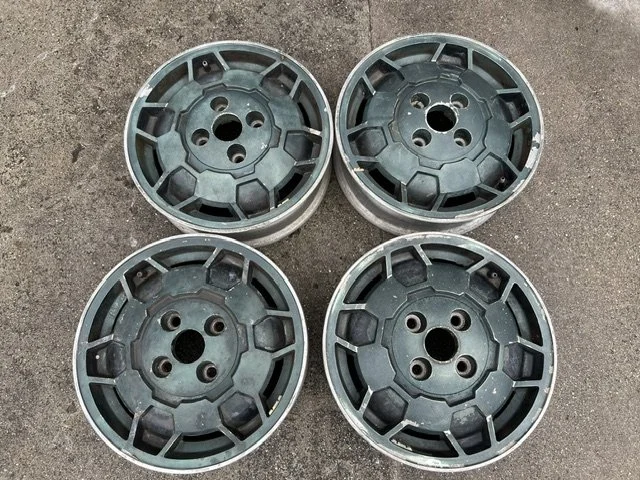 SAAB 99 & 900 Classic rims soccer ball