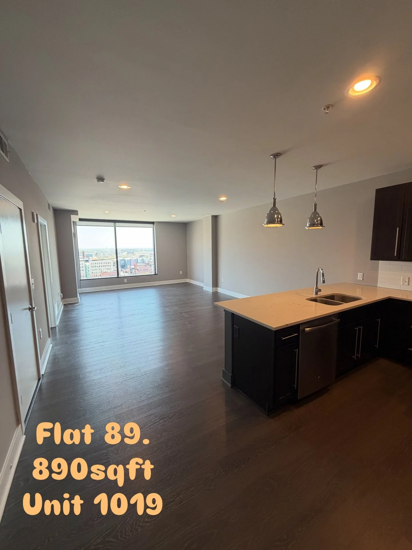 Welcome home to wide-open living. ✨

The perfect backdrop for game nights, gatherings, and moments that matter most. 

#250high #columbus #columbusliving #614