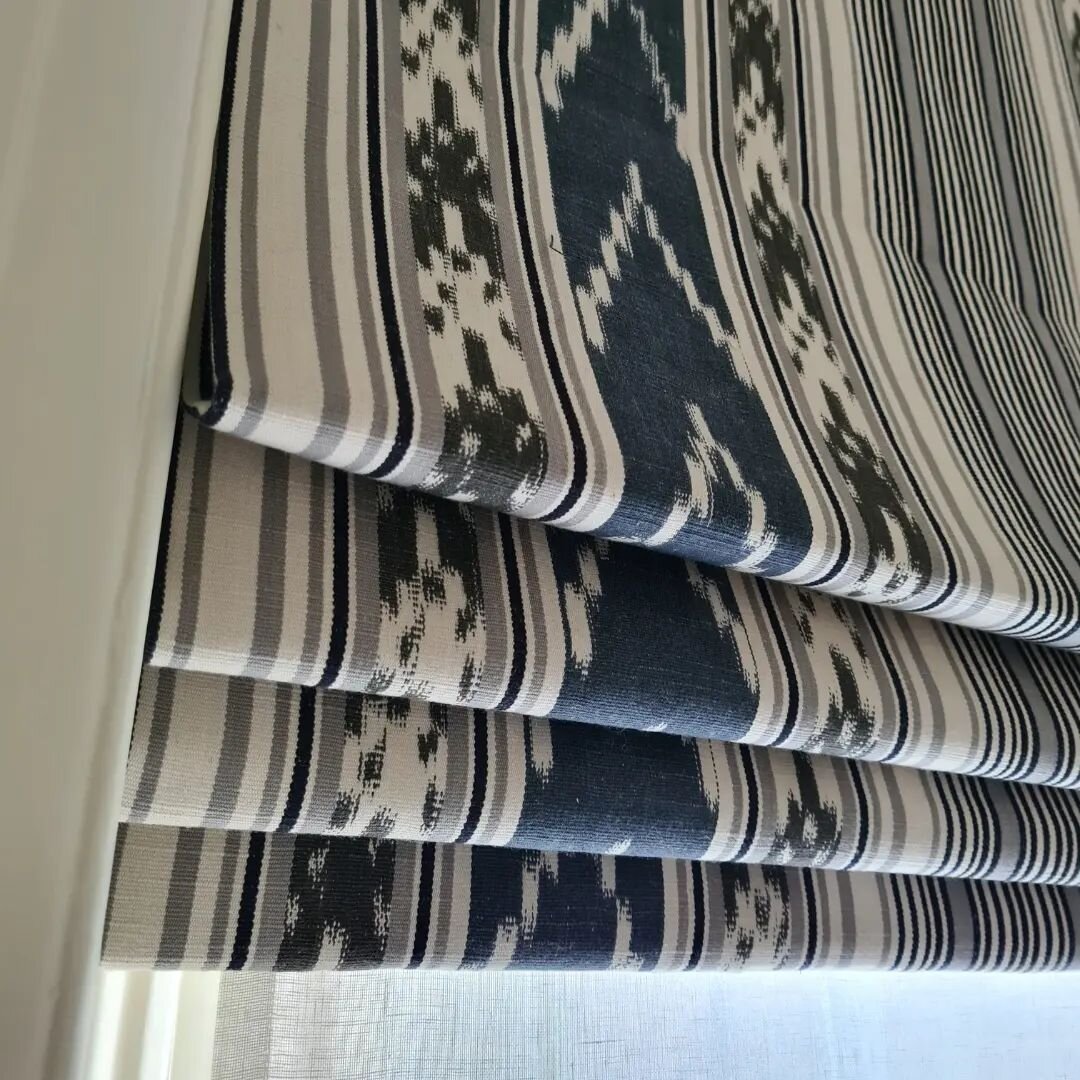 Confession... my favourite fabric to use on a roman blind is an abstract stripe. Whilst I love a simple stripe, having one with a bit of added interest and injection of colour is a win, win. 

This is one of my favourite roman blinds recently. Not on