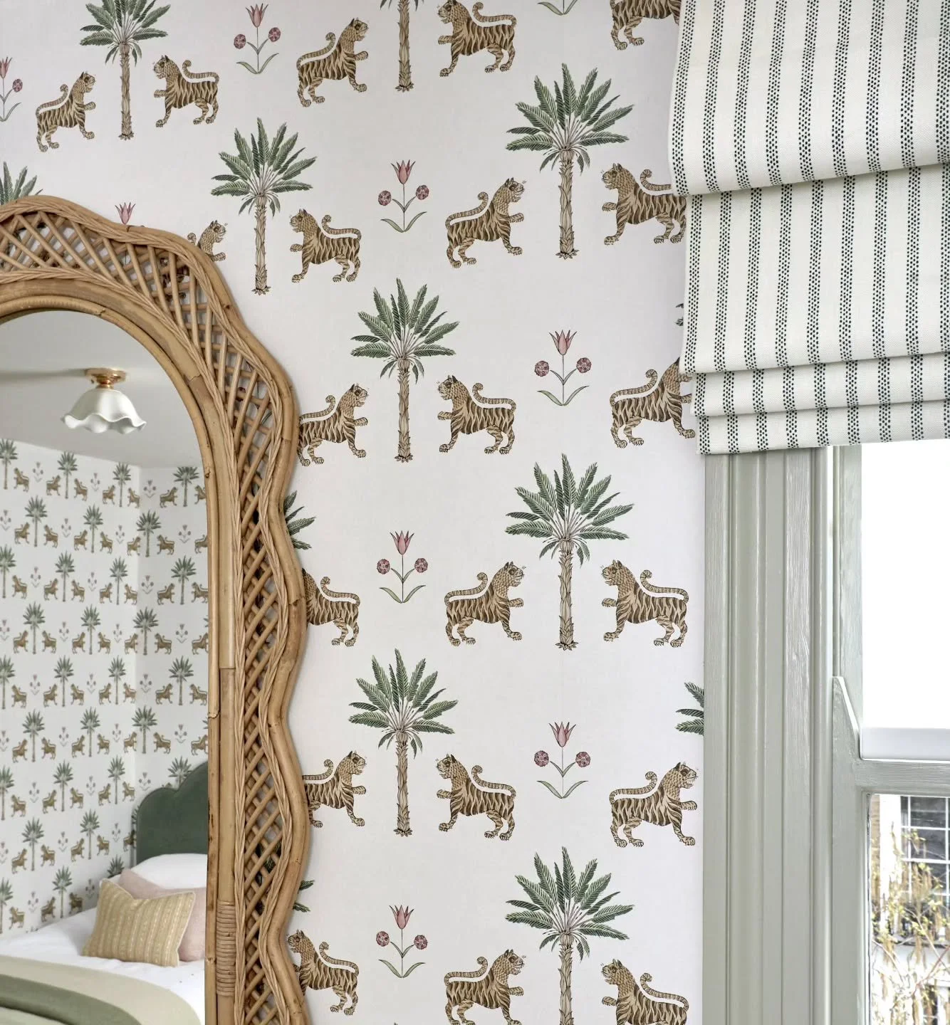 Details at our St John's Wood project ✨️ 

Made and fitted by @klara.stanbridge 
Designed by @frankandfaber