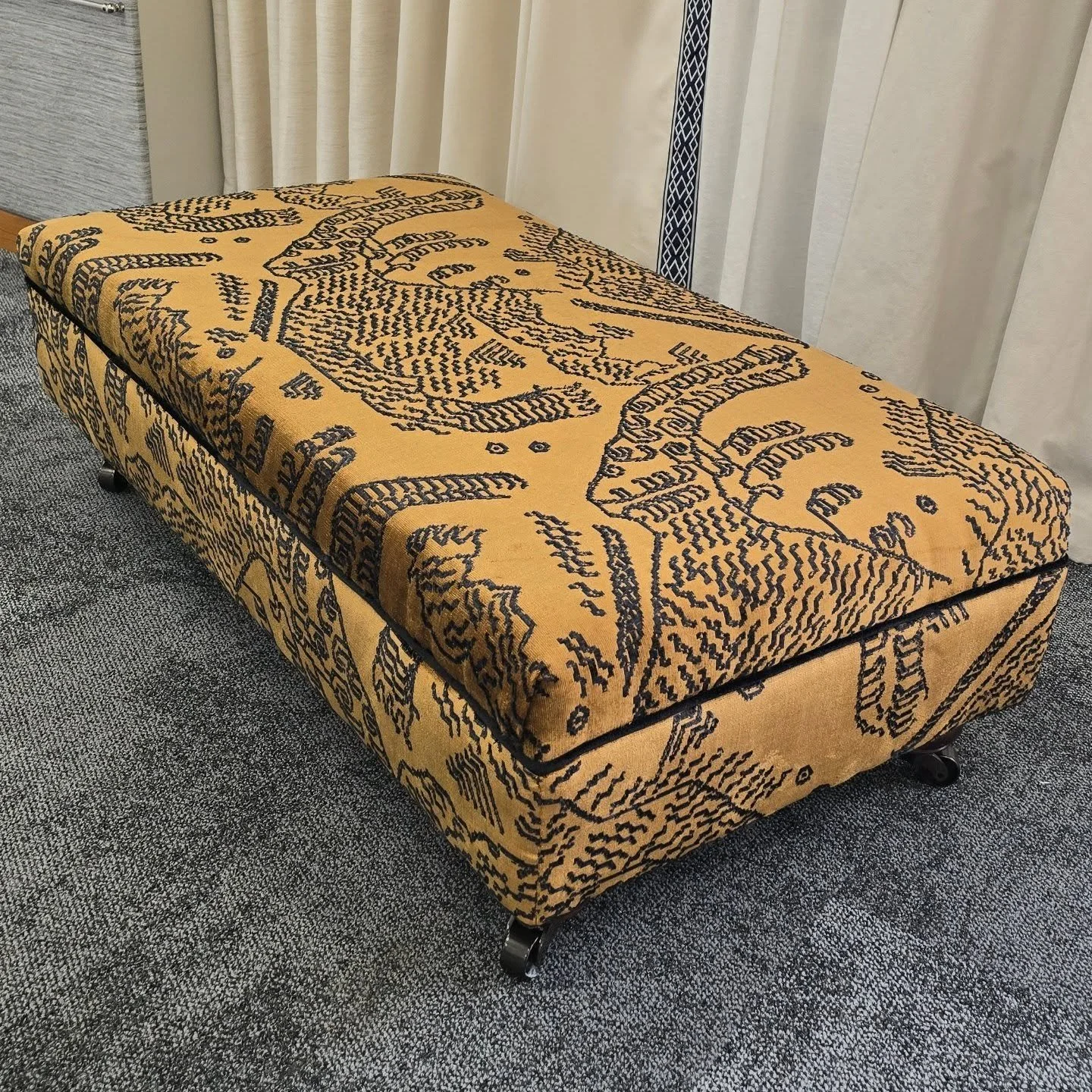 🪡🧵 Any Shape, Any Size - another bespoke ottoman we've made ready for it's forever home.
From specifying the correct size, to sourcing the perfect walnut and brass castors, we put our heart and soul into this one. 
Completed using the incredible Ti