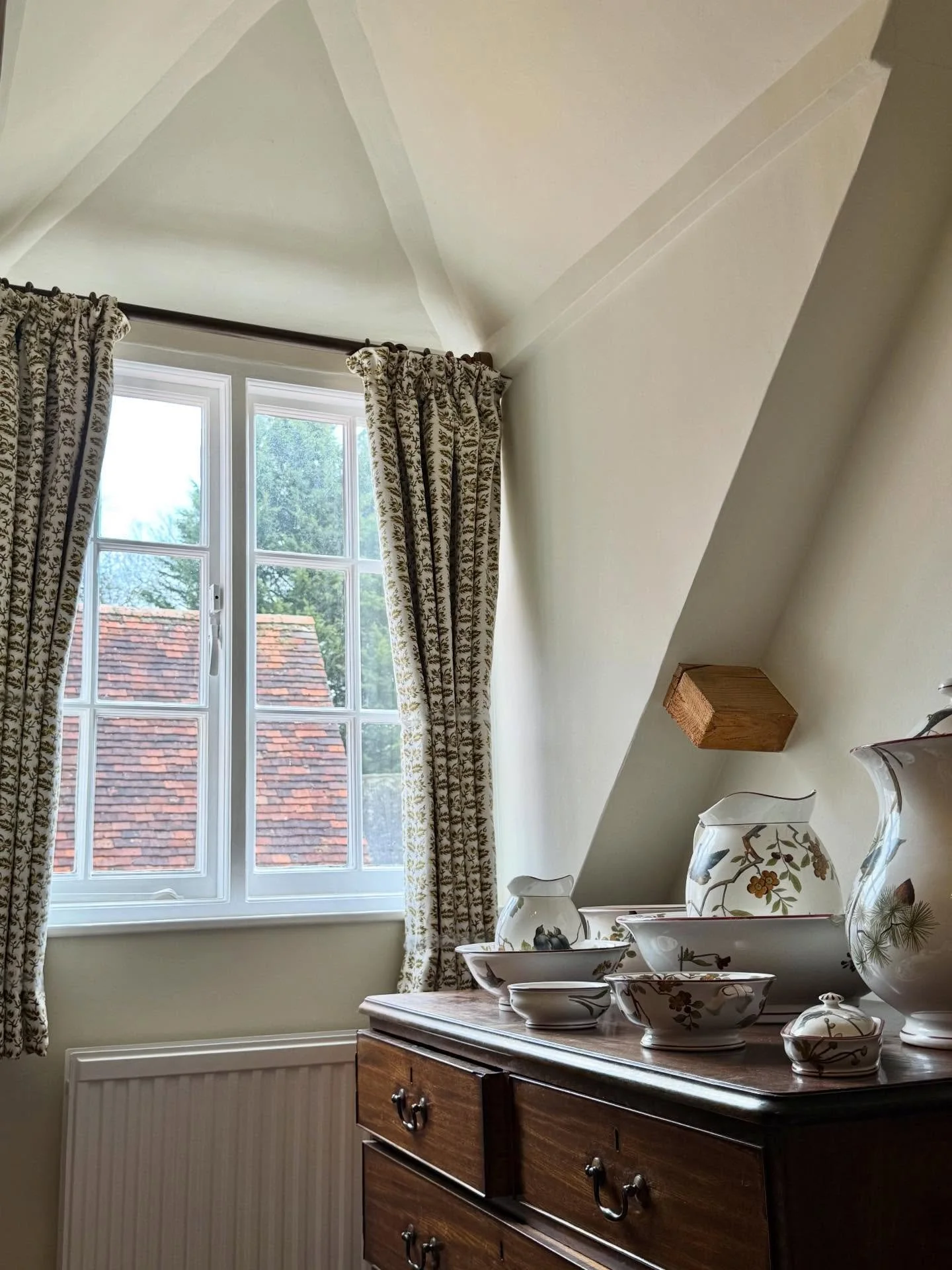 From bare windows to beautifully dressed ✨
 
There&rsquo;s something incredibly satisfying about seeing a space come together with the final finishing touches.
 
If you&rsquo;re looking to elevate your space with professionally fitted and made curtai