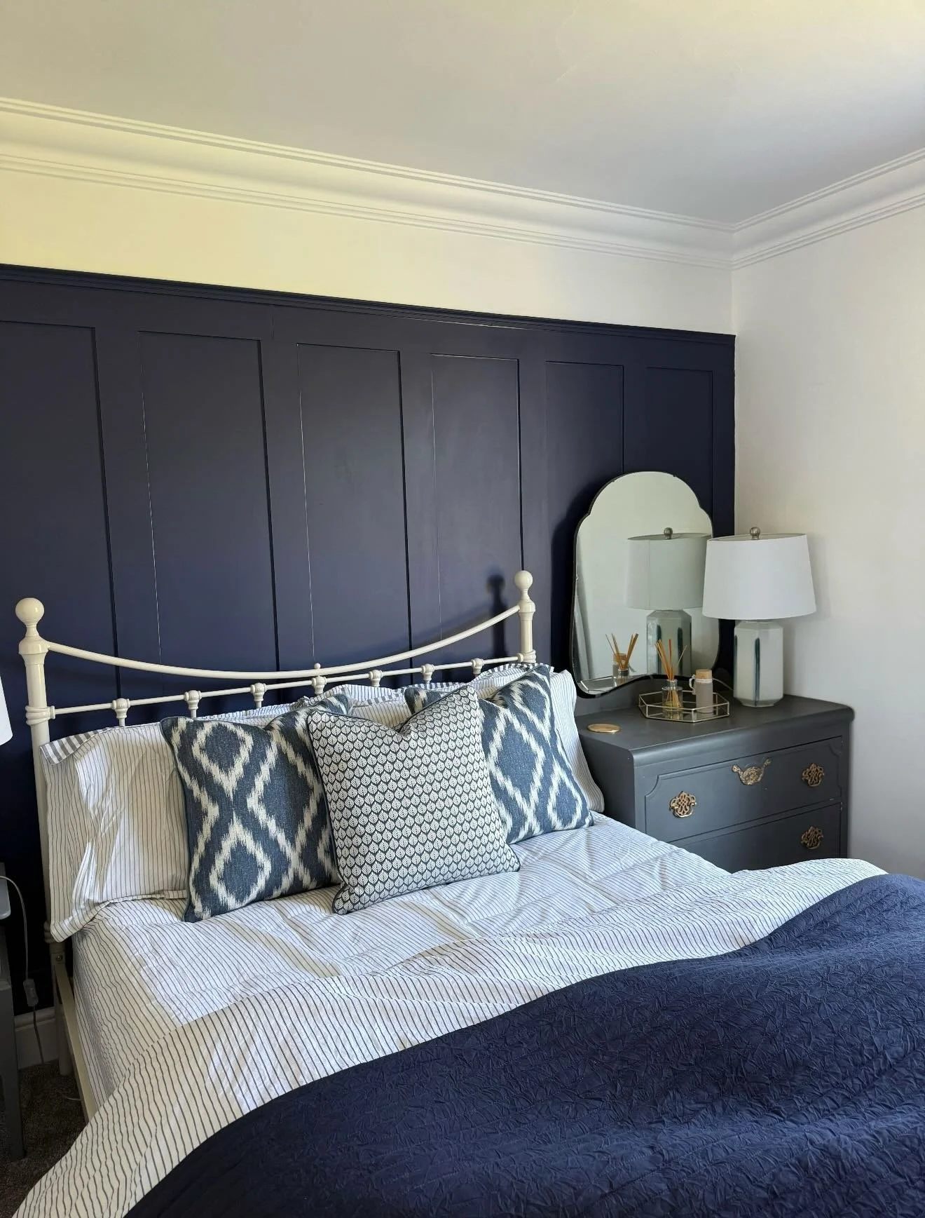 A pair of blues, perfectly balanced ✨
 
Featuring our handmade cushions in two beautiful @romo_fabrics : Odie and Hennell in Buxton Blue. A classic pairing that brings depth, softness, and effortless elegance to the bedroom. 💙
 
#klarastanbridge #th