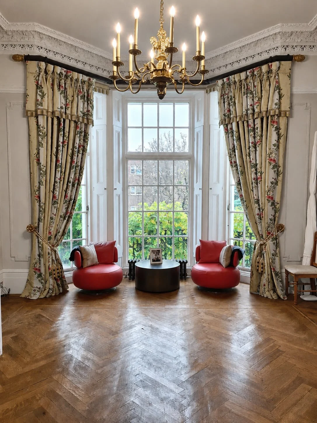Anything is possible ✨
 
Goblet pinch pleat curtains designed for a truly traditional home.

Interlined for a luxurious weight and perfect drape, and blackout lined for everyday comfort.

Framing this bay window with a structured, elegant finish.
 
#