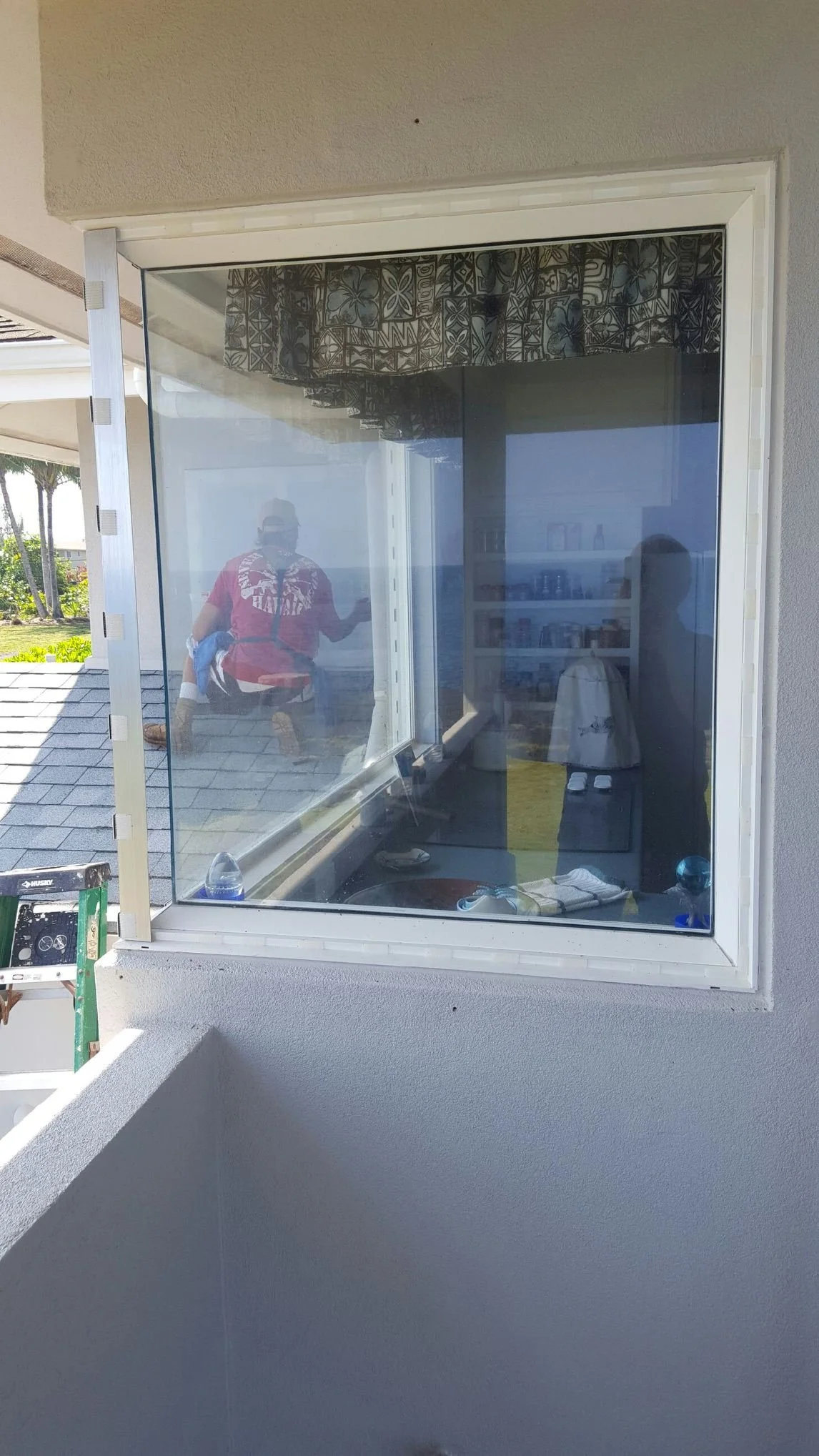 Mitred-Window-with-rigid-Aluminum-Angle-in-center.jpg