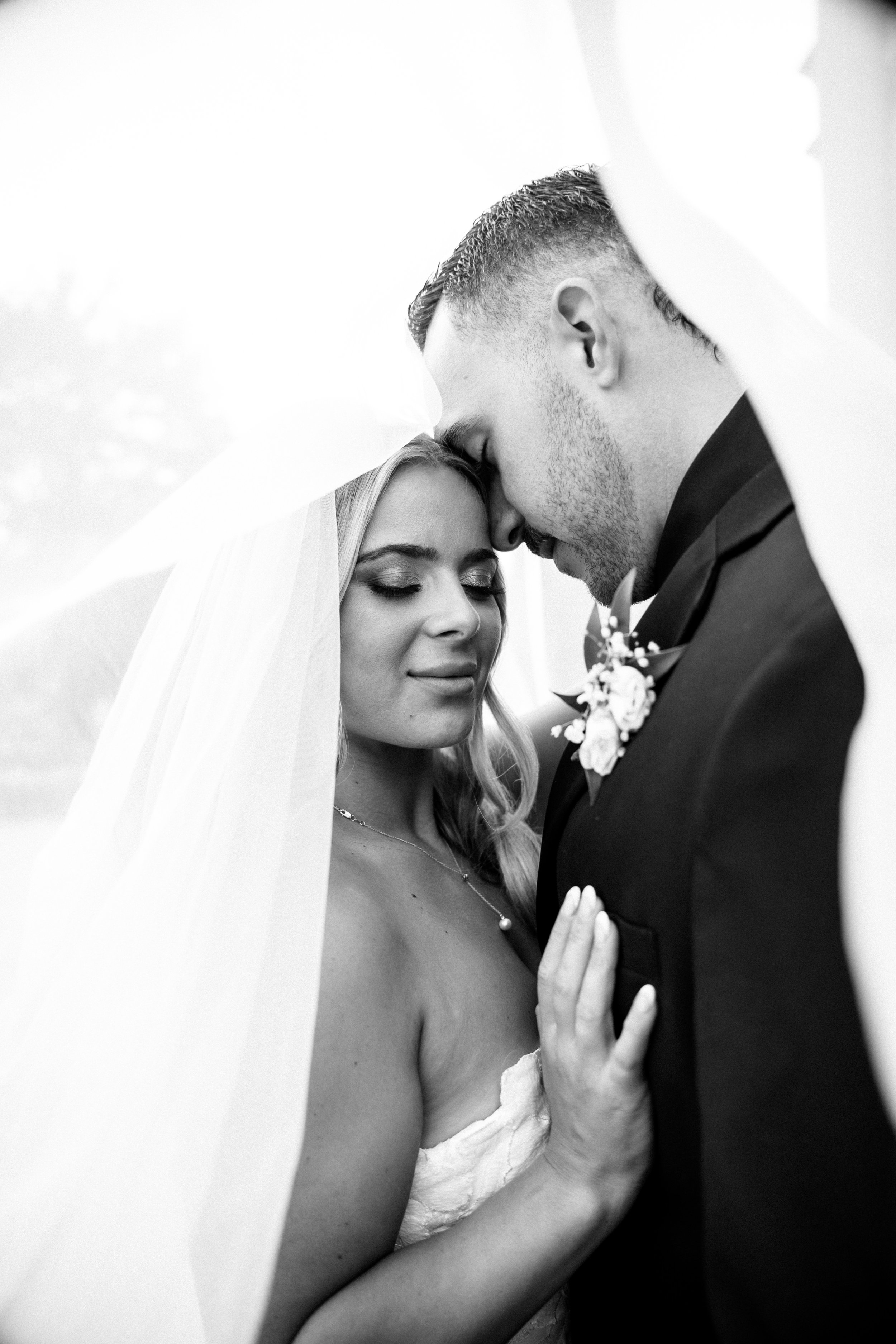 004. Cassidy and Jonathon by 2 Eyes Studio - 0133-2.jpg