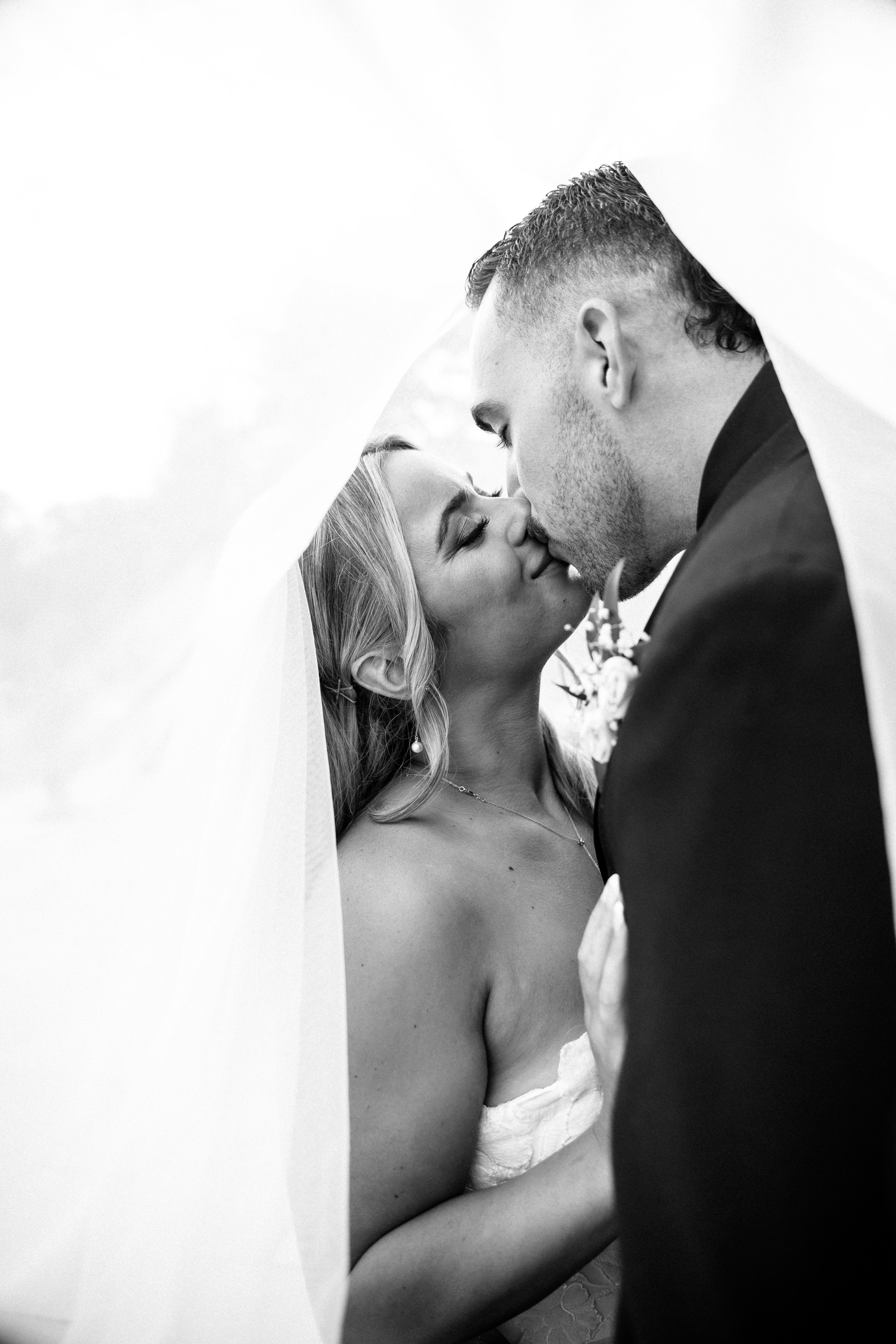 004. Cassidy and Jonathon by 2 Eyes Studio - 0136-2.jpg