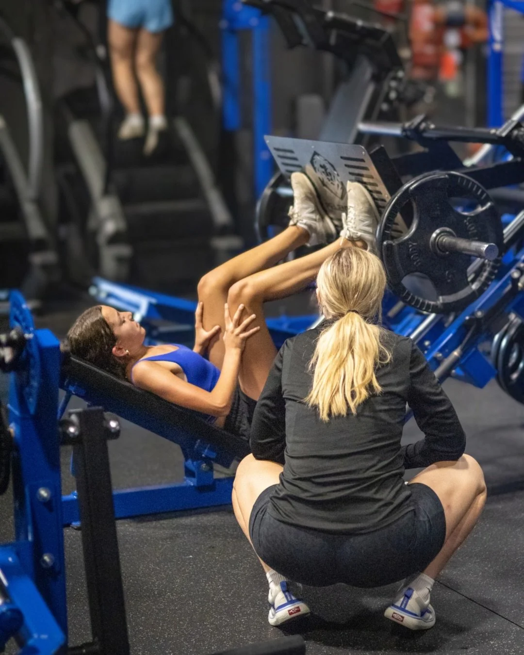 Summer Youth Spring performance training is heating up 🔥 

Boys groups 
M/W 5:00pm
T/Th 4:30pm

Girls groups 
M/W 4:30pm

$25/session.

Space is limited! 

Small group and personal sessions at custom times also available!