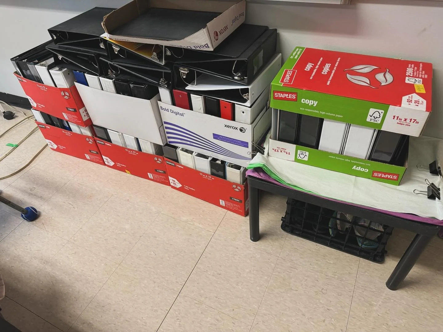 Thank you @teachu2 for securing this binder donation. A local business no longer needed these binders. We promise - they have found a purpose in their new homes! 🏫 ✏️ 📝