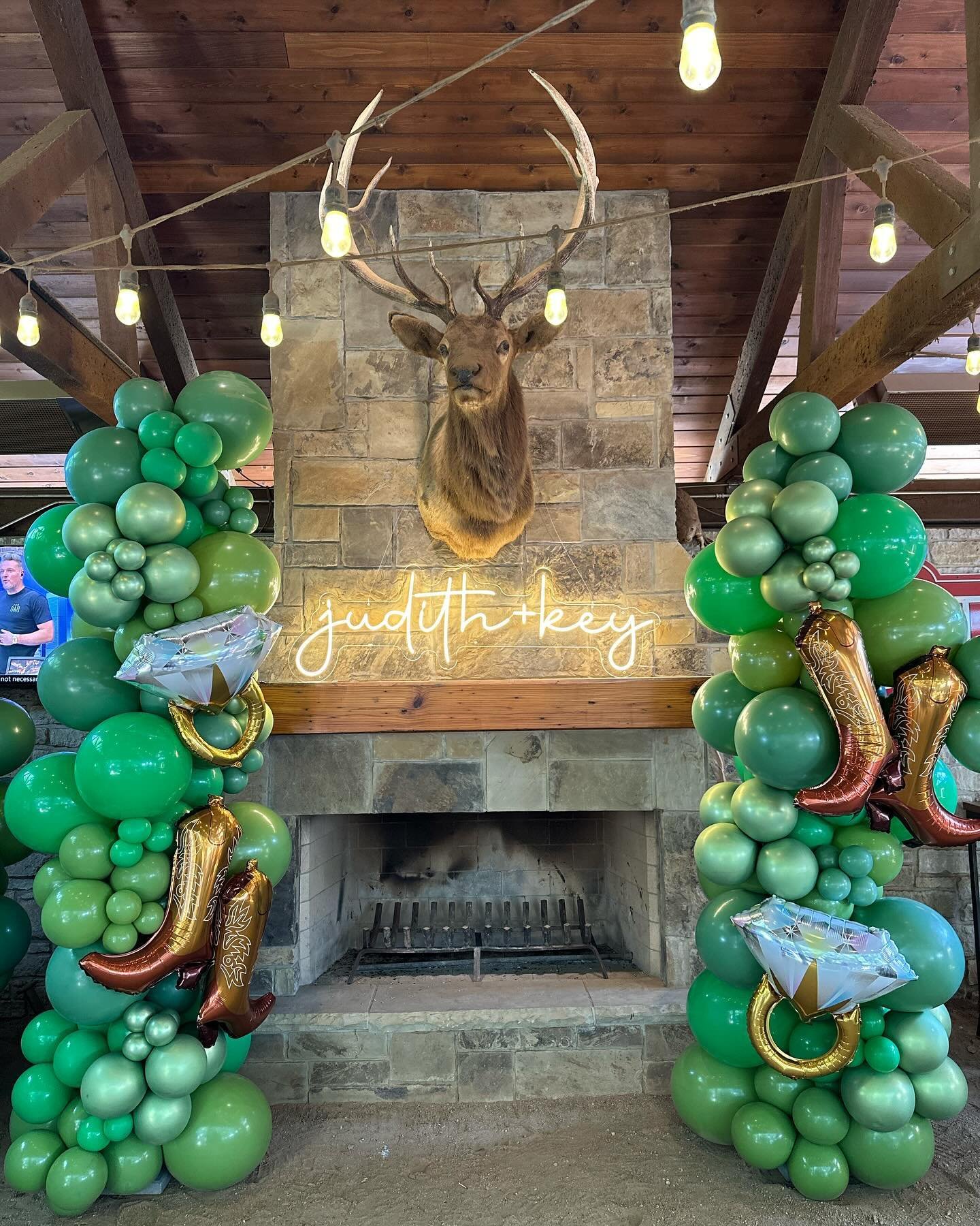 Boots, Bling 💍, and Green Green Green! 
Congrats on your engagement Judith &amp; Key!
#WesteenChicBalloons #TheKatyTrail #BalloonInspo