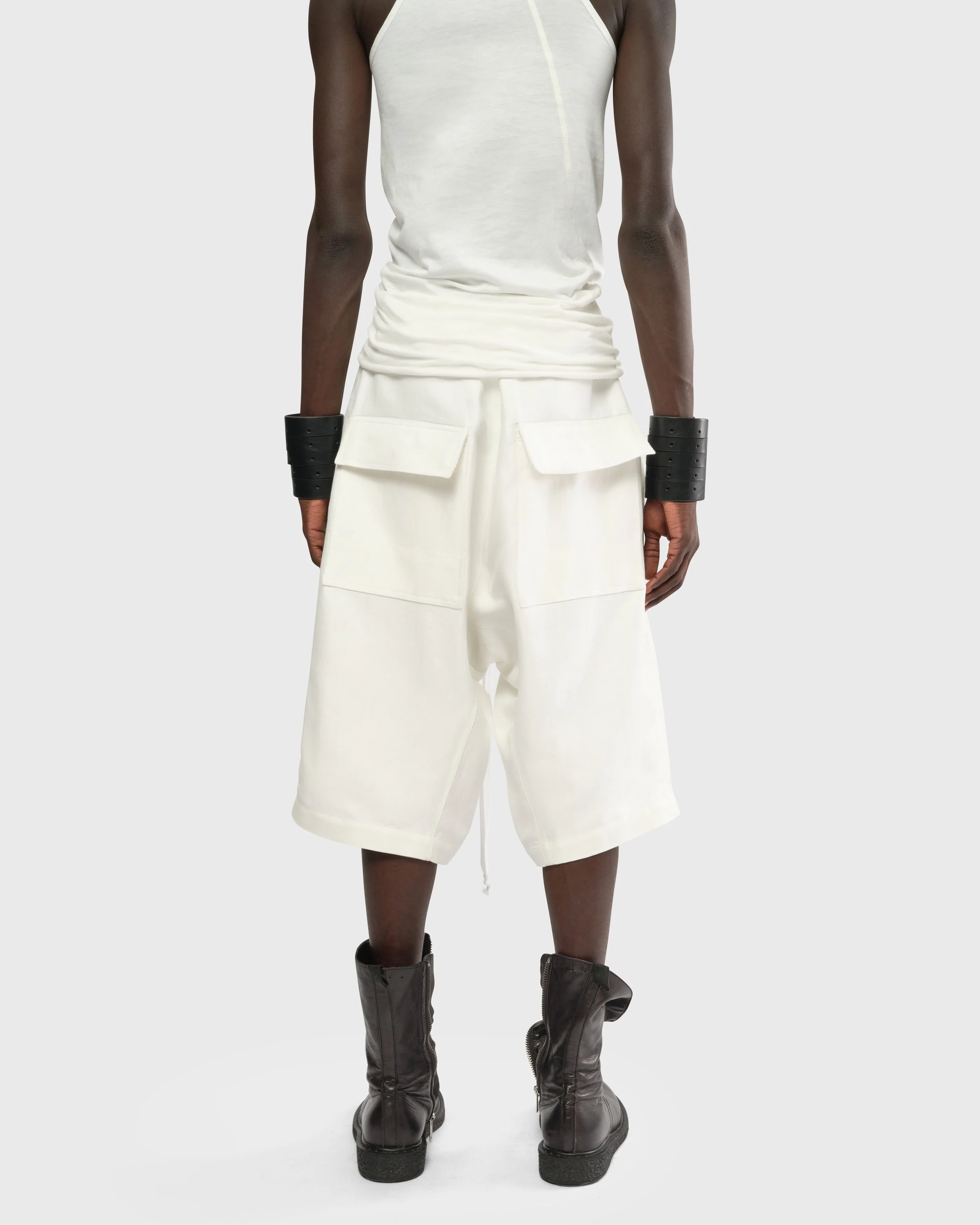 MYF254011WV11_JUMPER SHORTS_WHITE_32.jpg