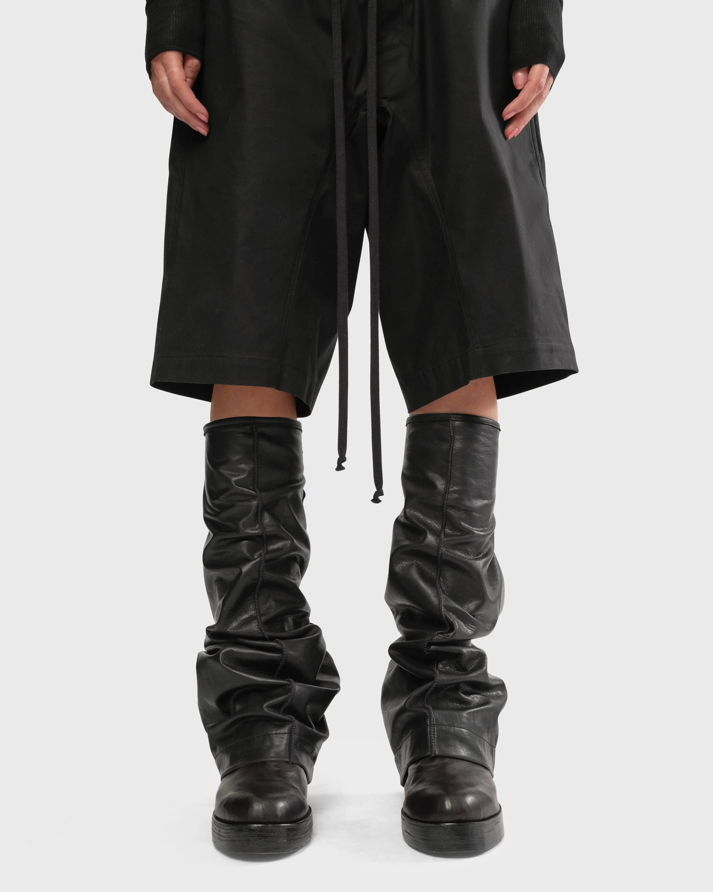 MYF257013LC�_LEATHER LEG WARMER_12.jpg