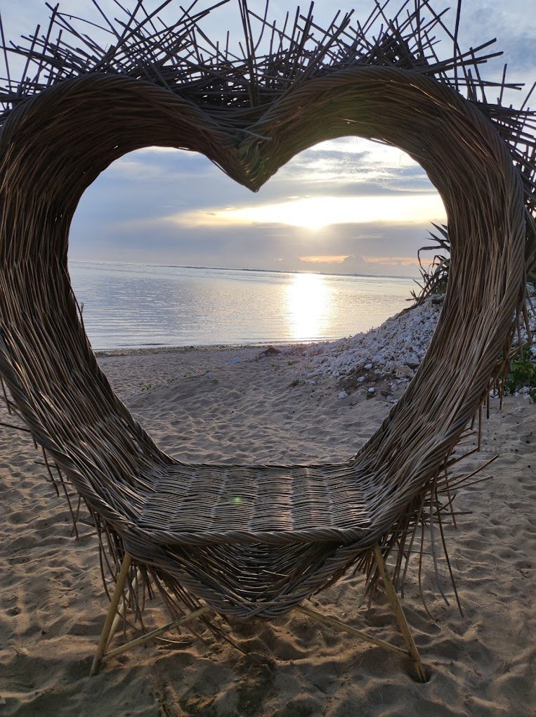 Coeur géant en rotin