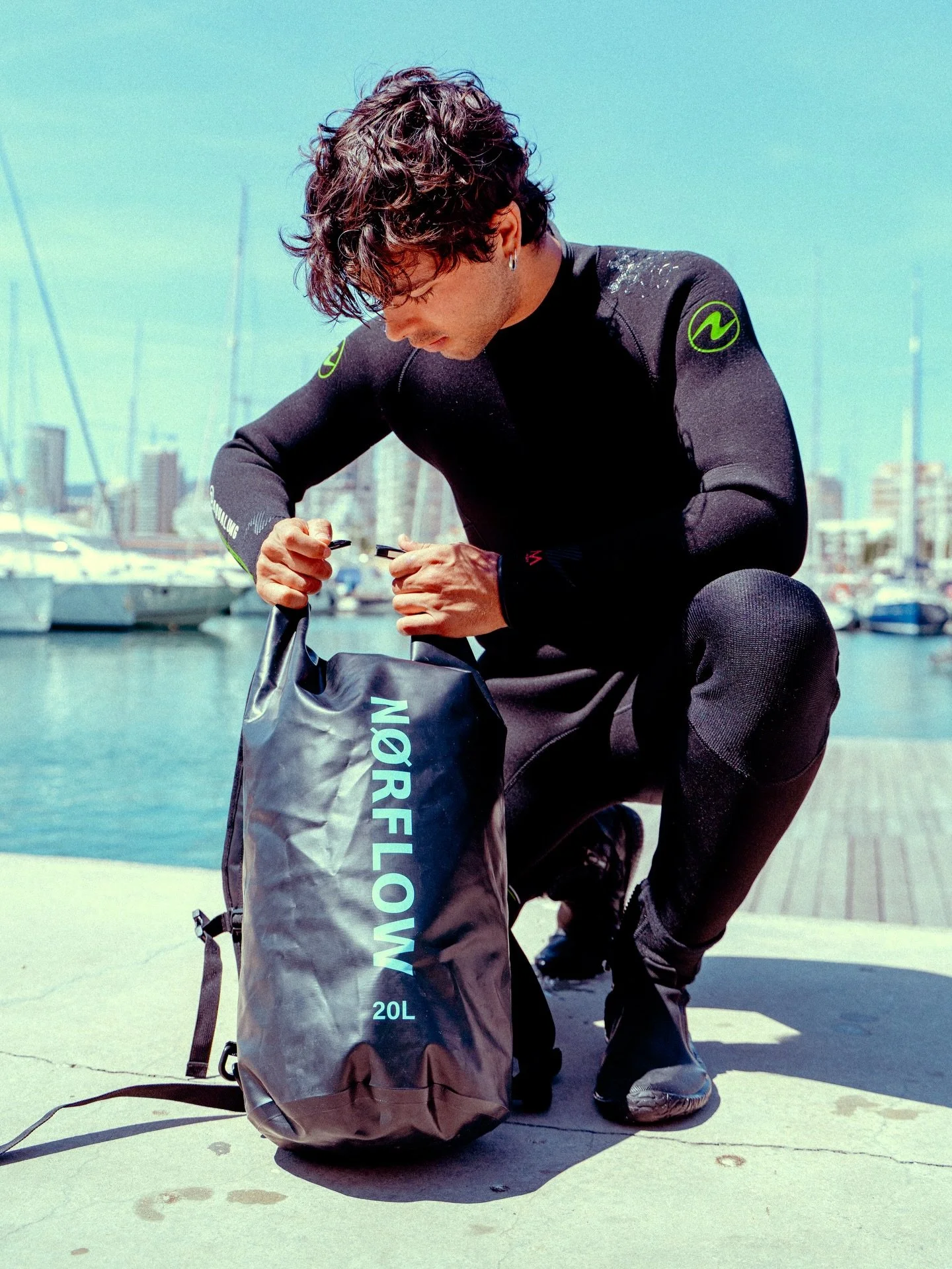 Cursos de buceo de la mano de N&oslash;rflow 
&ldquo;Technical gear for everyday adventure&rdquo;
Gracias a @divedivecalpe por la experiencia, el curso y el buen trato! 
Dise&ntilde;ado en el norte para el sur este y oeste.