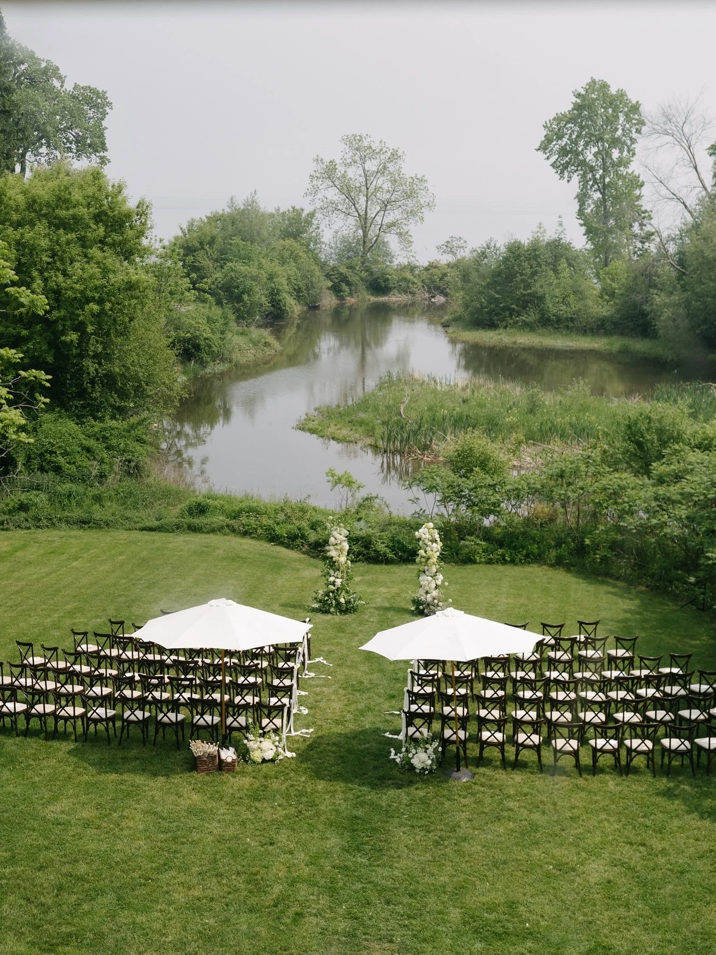 A perfect June wedding at Harding Waterfront Estate.
Vanessa + Allen&rsquo;s day was timeless, romantic, and curated to perfection.
Luxury wedding flowers. Editorial design. Elevated details.
Every moment seamless. Every detail intentional.
Can we do