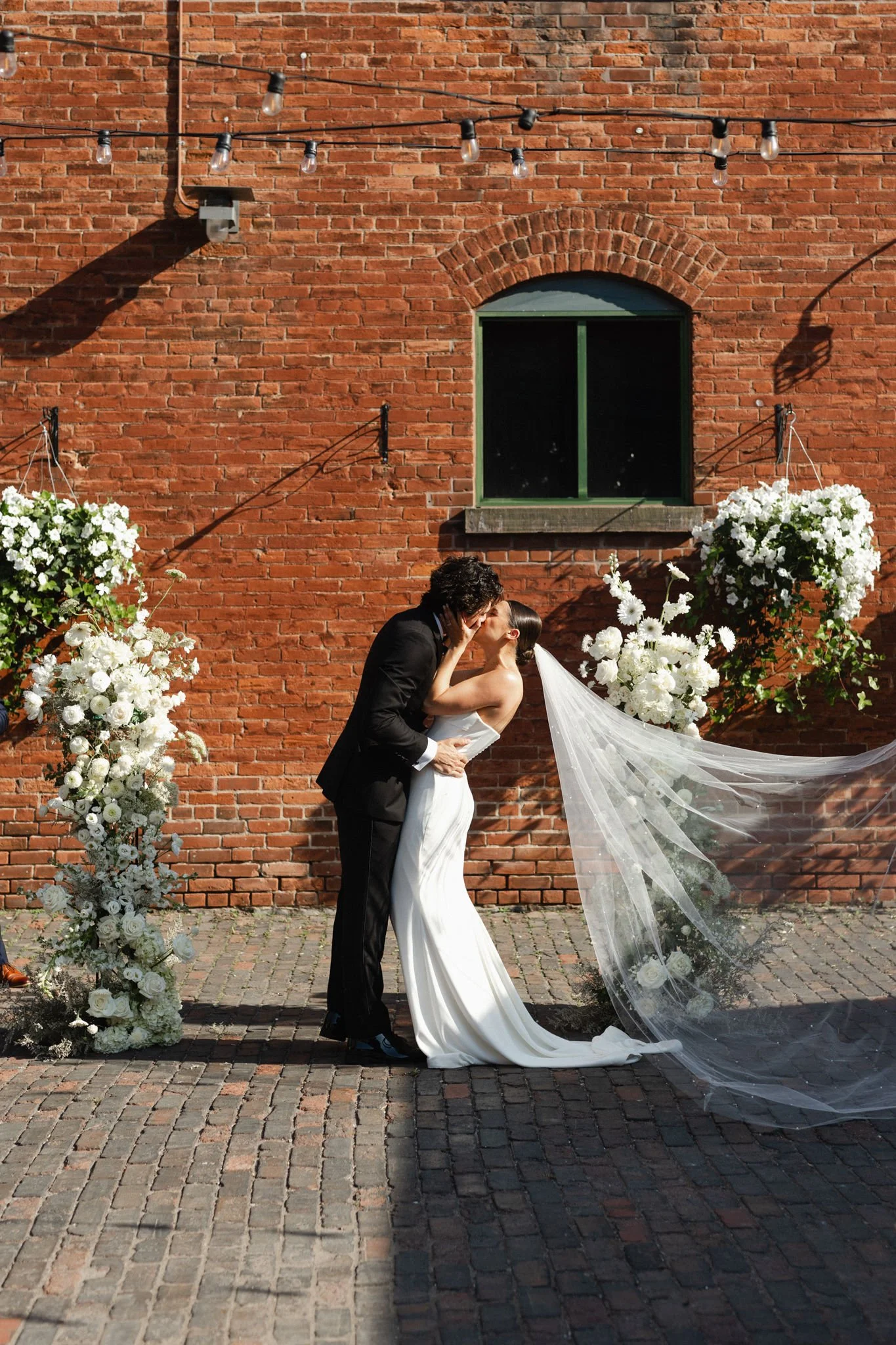 Archeo-Distillery-District-Modern-White-Wedding-Flowers51.JPG