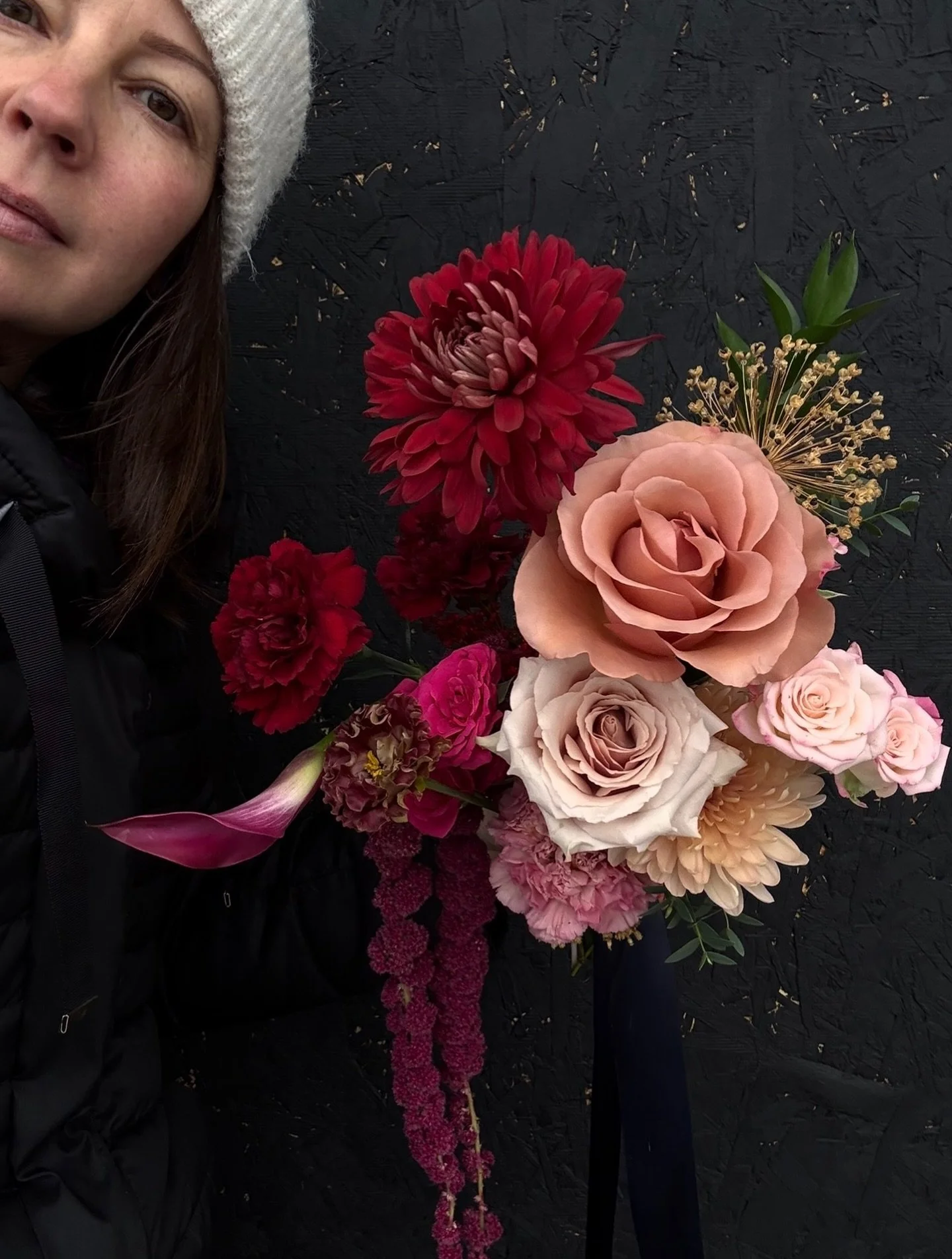 Merry, merry 🎄 

Full of gratitude for the magic, the mess, the love, and the lessons this year brought. 

Wishing you all peaceful, playful and beautiful moments, from my family to yours ❤️

#merrychristmas #happyholidays #tistheseason