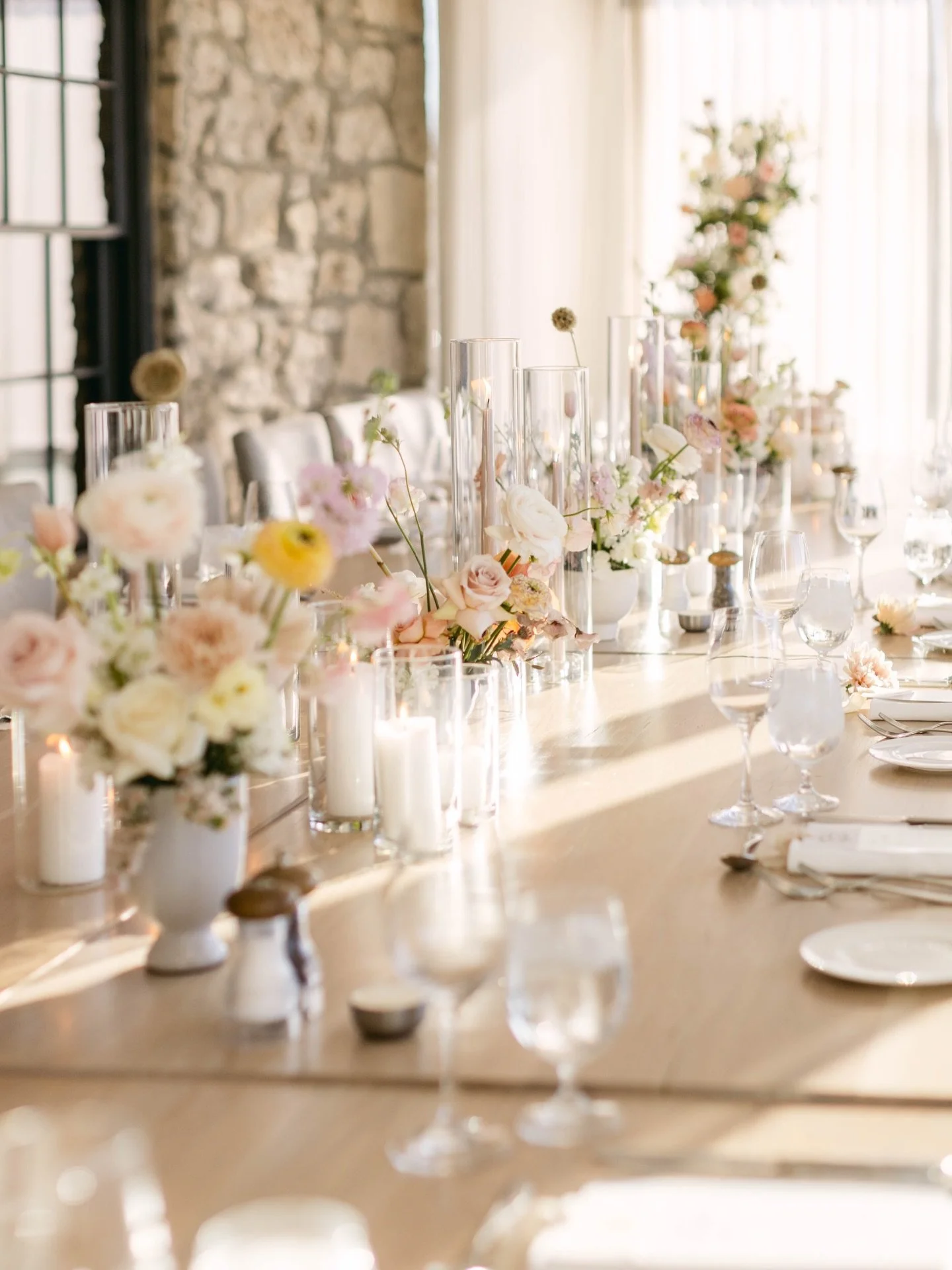 For an intimate wedding celebration, The Solarium at the Cambridge Mill is among my favourite wedding venues. 
And Shelby and Kyle thought so too. 

With lush seasonal foliage and big spring blooms, including tulips, daffodils, garden roses, and ranu