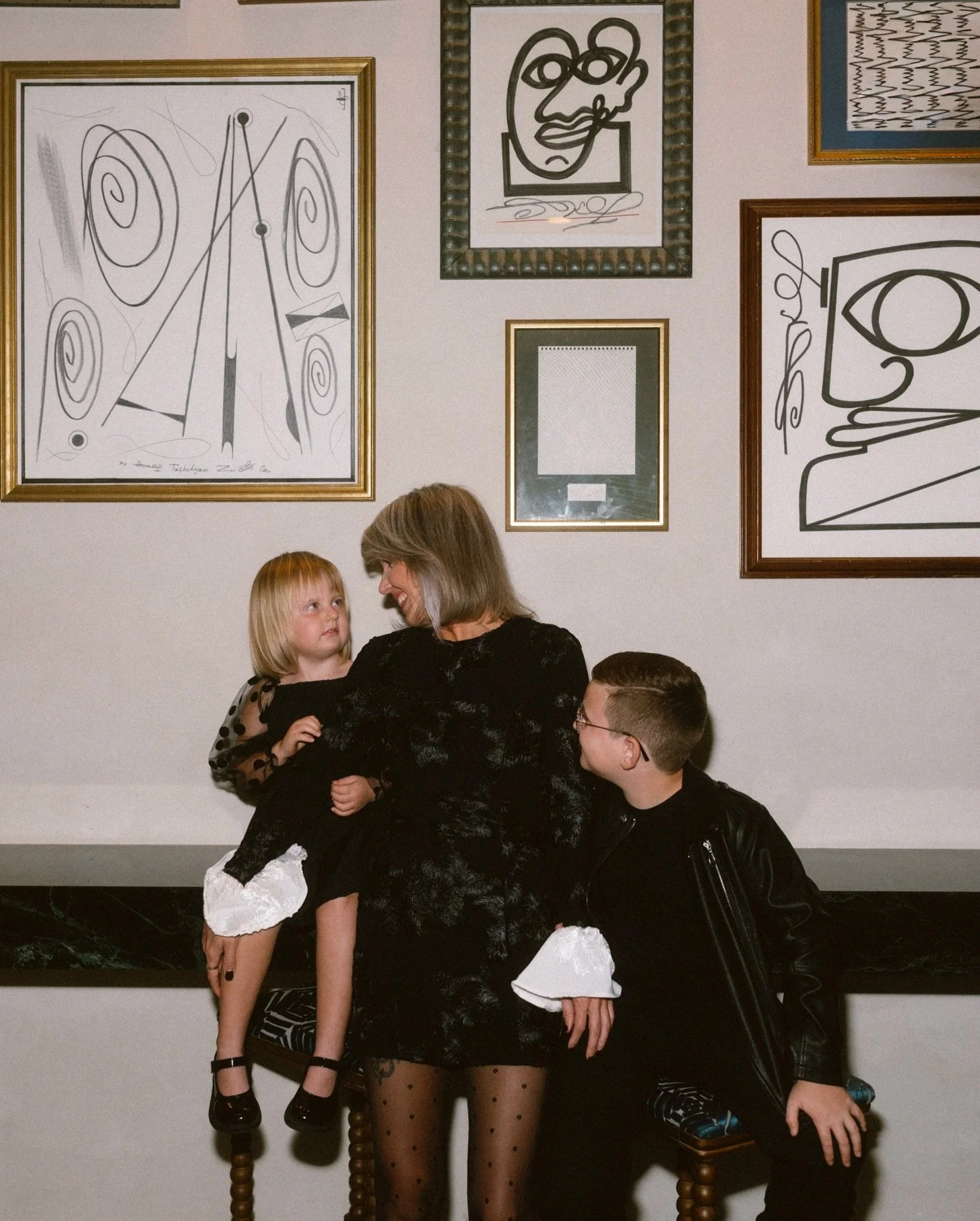 The Christmas card list saw it first&hellip; but here are a few more more moments from the Ott 2025 family holiday shoot.

So blessed for another year watching my littles grow into not-so-littles. For this shoot, we wanted to show that we are big cit