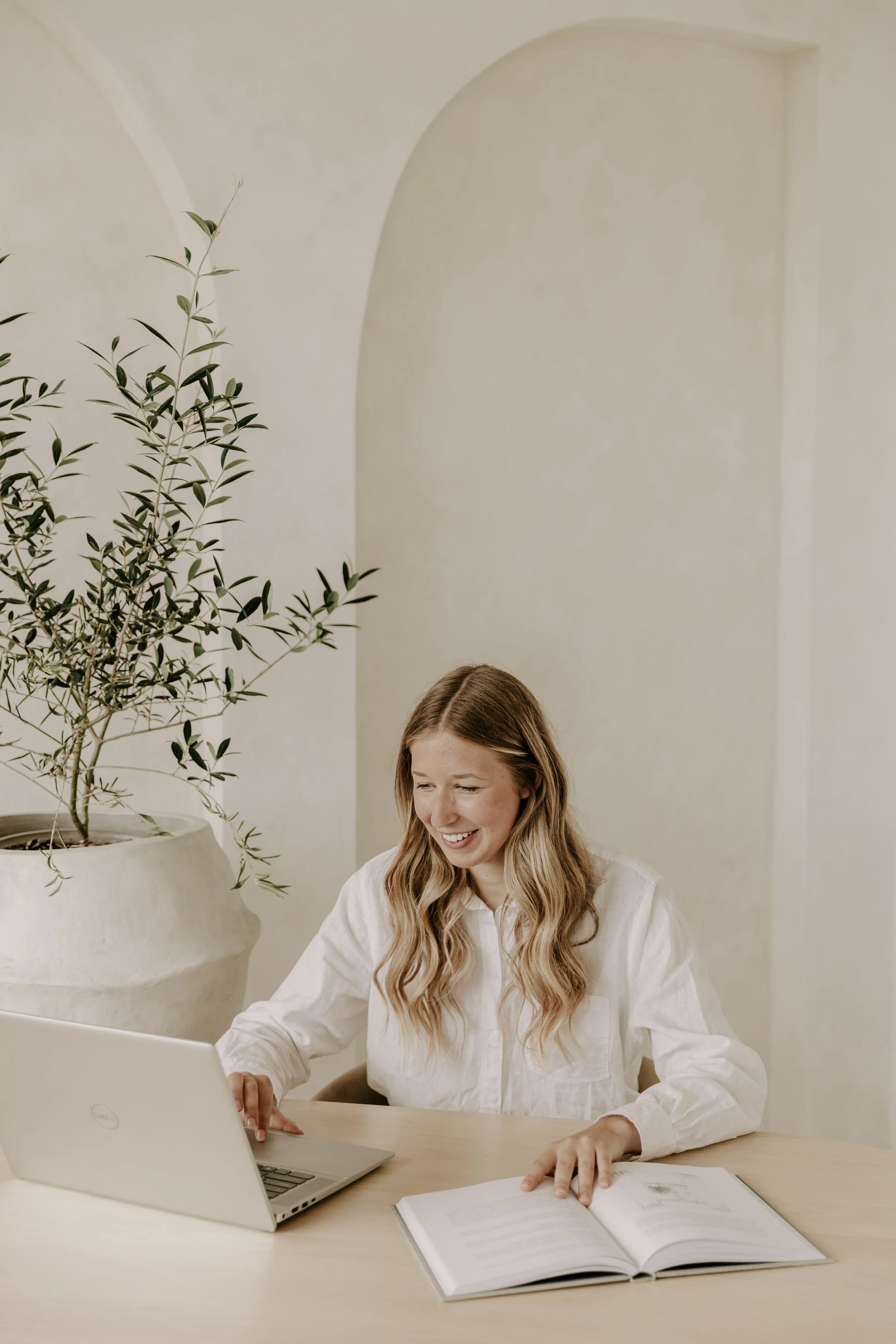 Leina's Interior Design Brand Shoot-32.jpeg