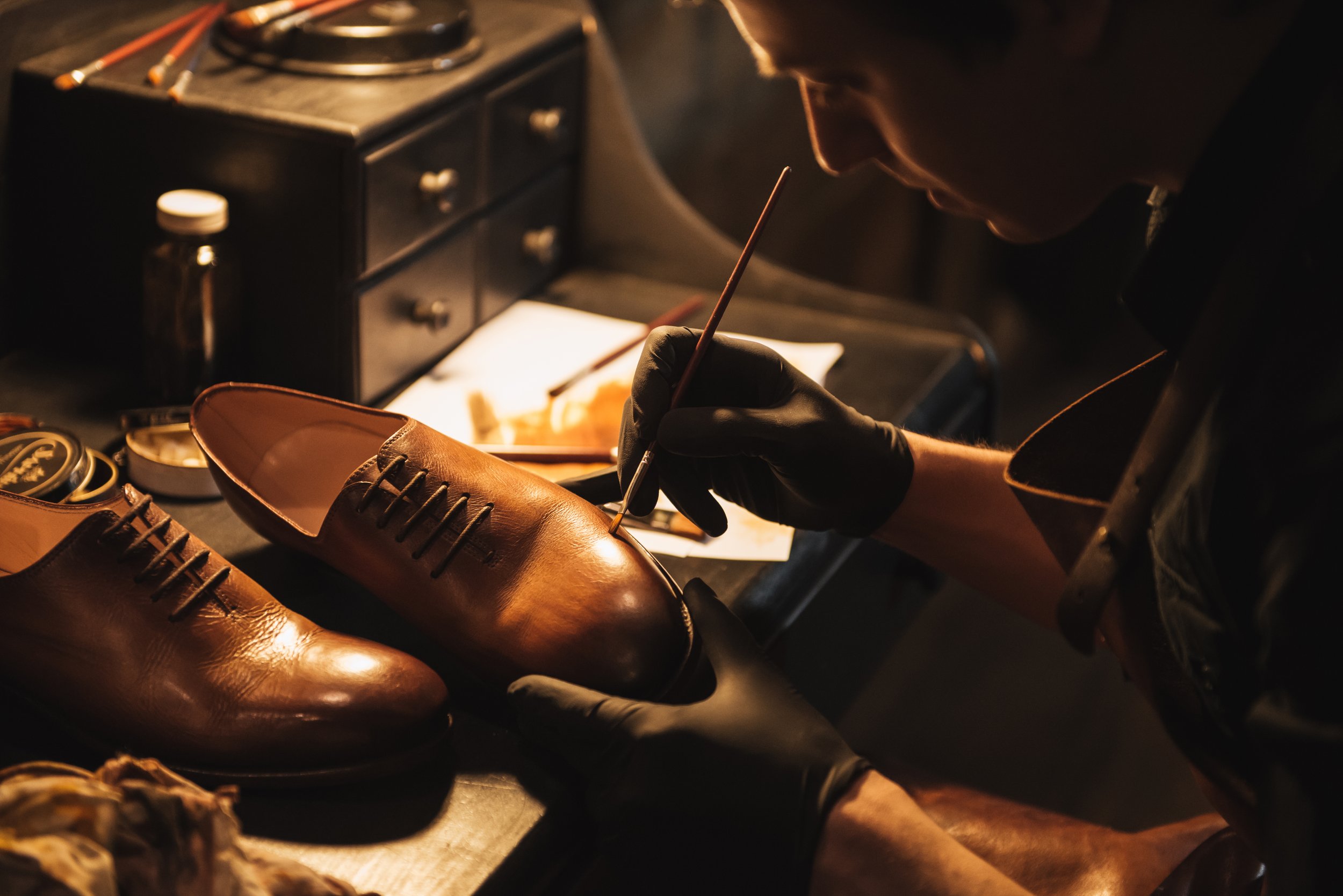 custom shoe lift Indianapolis—orthopedic sole build‑up by master cobbler