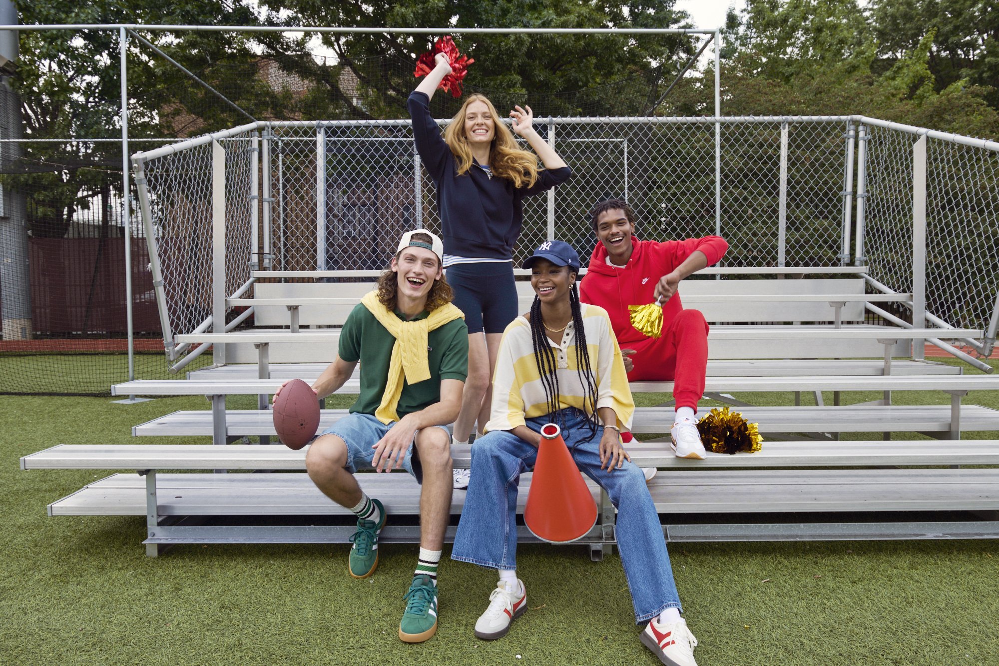 4_2025-8-3_Lookbook H5_Tailgate Time_OM_V1_7231.jpg
