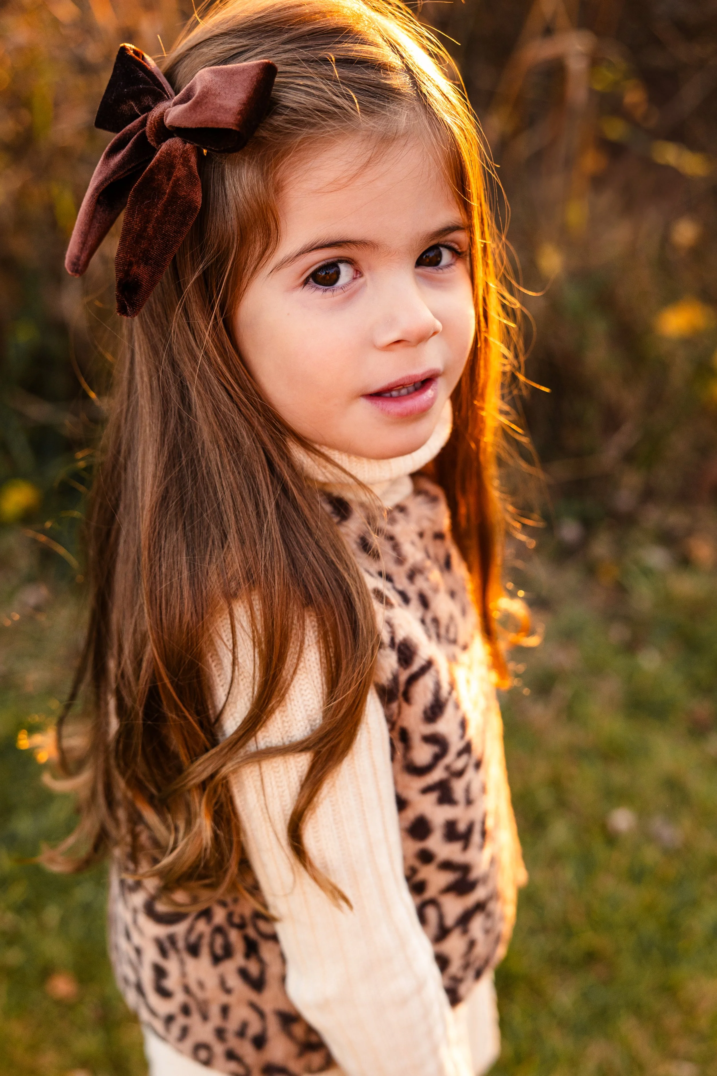 outdoor-golden-hour-family-session-chicago.jpg