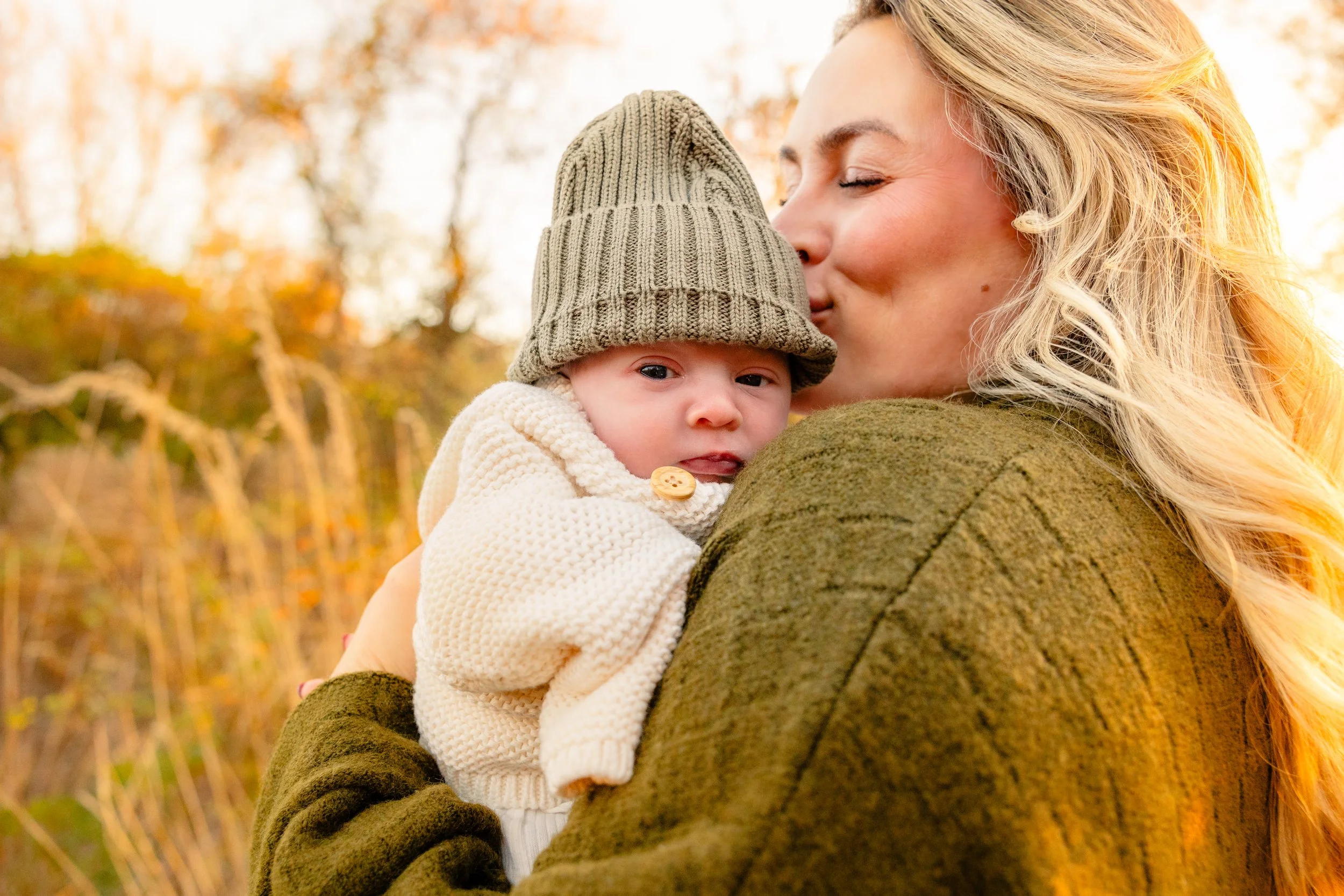 outdoor-golden-hour-family-session-chicago.jpg