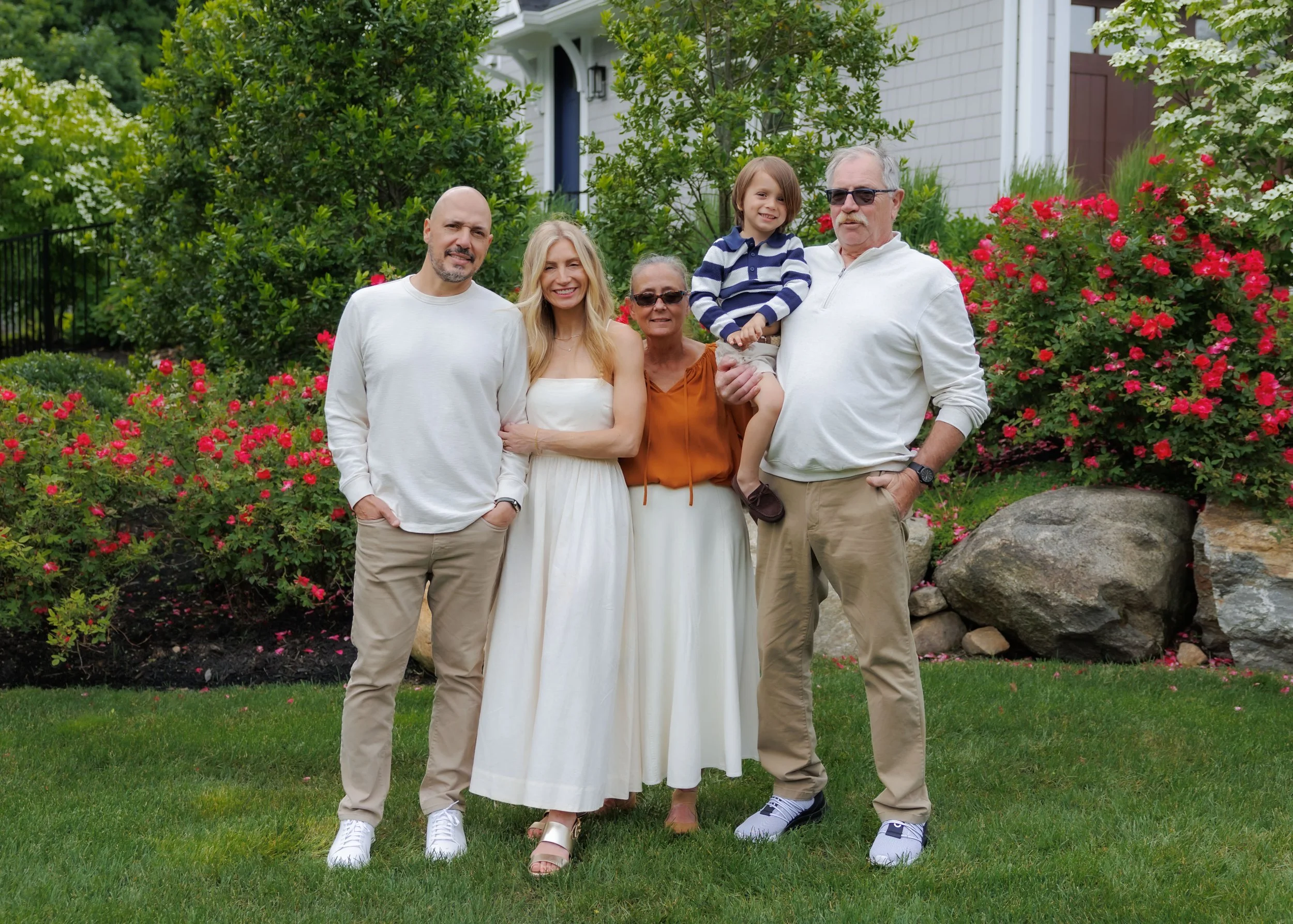 huntington-village-family-photographer-new-york.jpg
