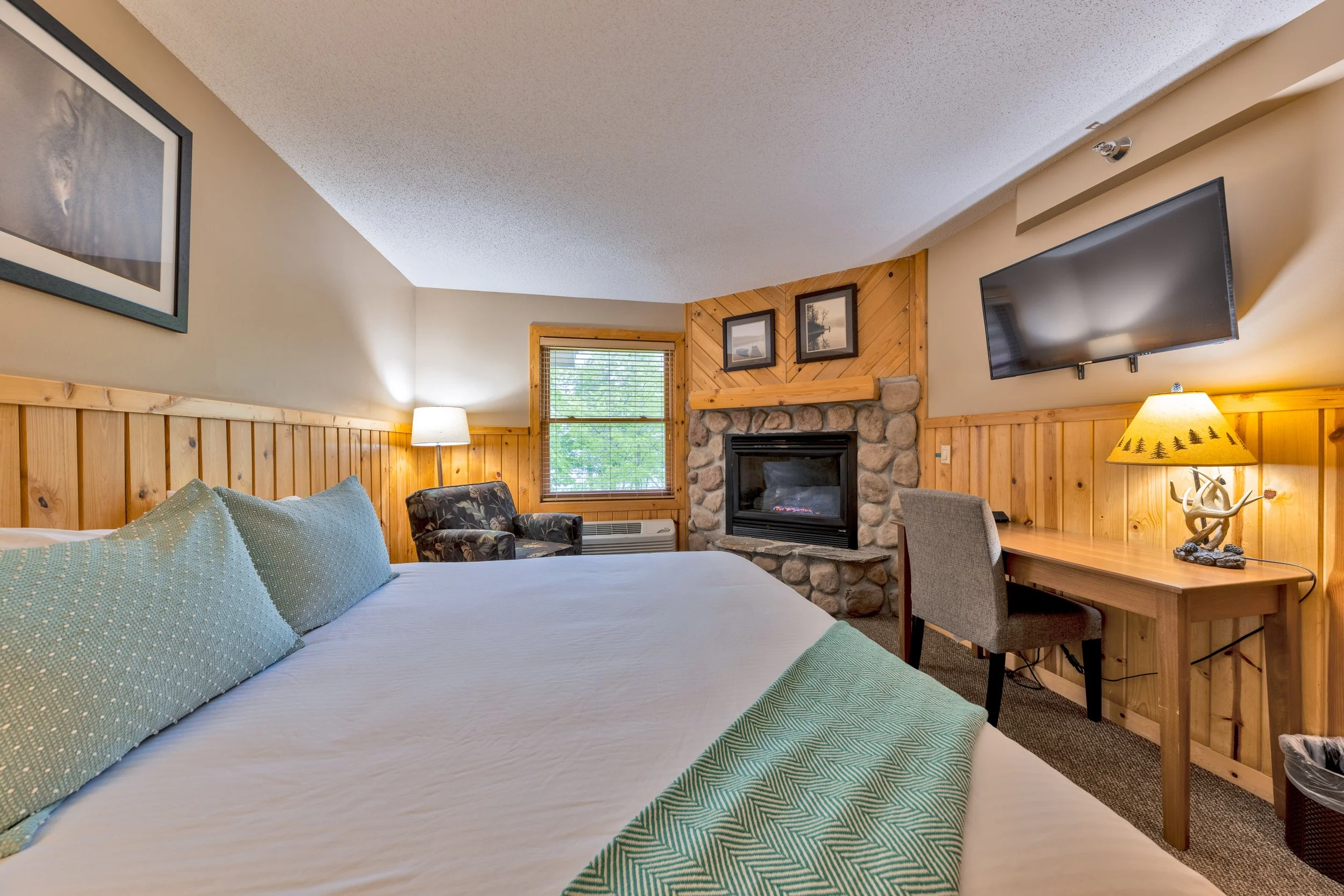 Suite 1 (10 of 12).jpg