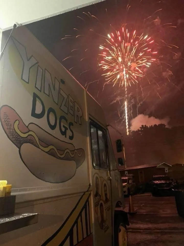 🌭🔥 Sunday Showcase: @theoriginalyinzerdogs!

This week we&rsquo;re shining the spotlight on a legendary Pittsburgh food truck turned brick-and-mortar success story &mdash; Original Yinzer Dogs, now serving up their famous comfort food right here in