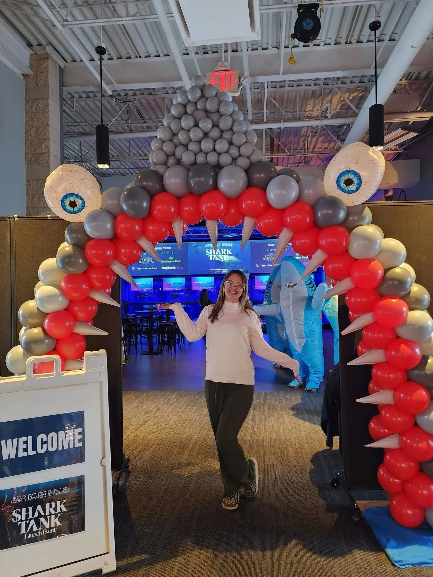 🎈 Sunday Showcase! 🎈

This week we&rsquo;re highlighting one of our awesome Ribbon Cutting family members and a @butlereaglenews Gold Award winner &mdash; @lwpballooncreations! 🎉

Owned and operated by Laura Welsh, LWP Balloon Creations brings cre