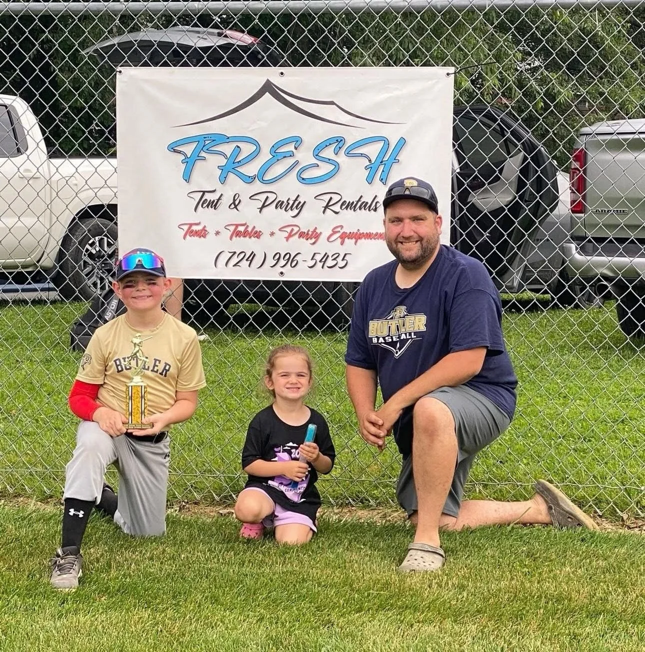 🎪☀️ Sunday Showcase &amp; Happy Mother&rsquo;s Day! 🌸❤️

This week, we&rsquo;re excited to feature @freshtentpartyrentals! Led by Justin Fresh alongside family, friends, and arguably the cutest doodle mascot around &mdash; Lennox 🐶 &mdash; this is
