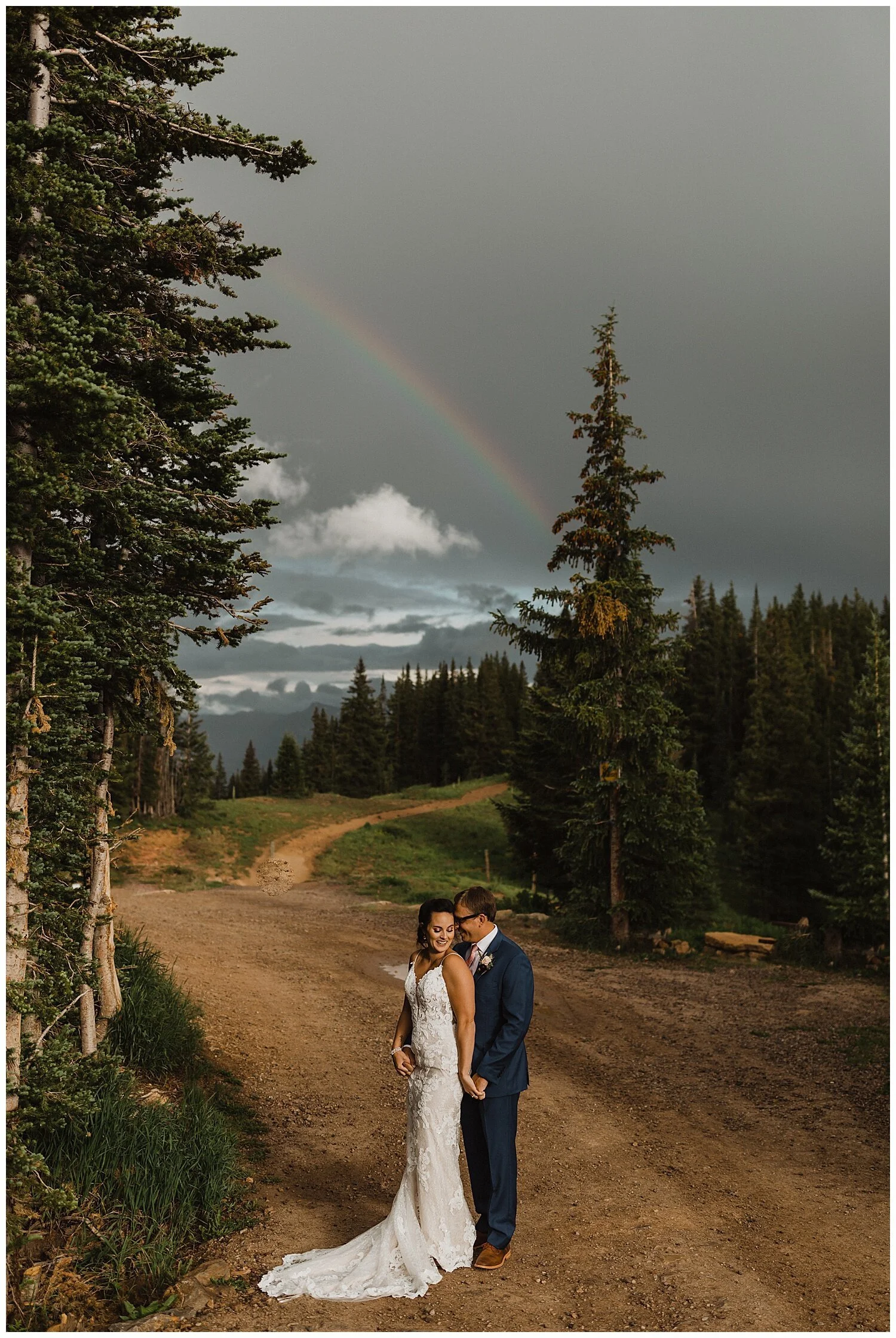 danielle-devin-aspen-colorado-wedding-photographer-the-little-nell_0029.jpg