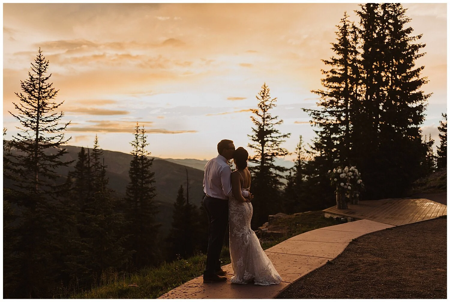 danielle-devin-aspen-colorado-wedding-photographer-the-little-nell_0046.jpg