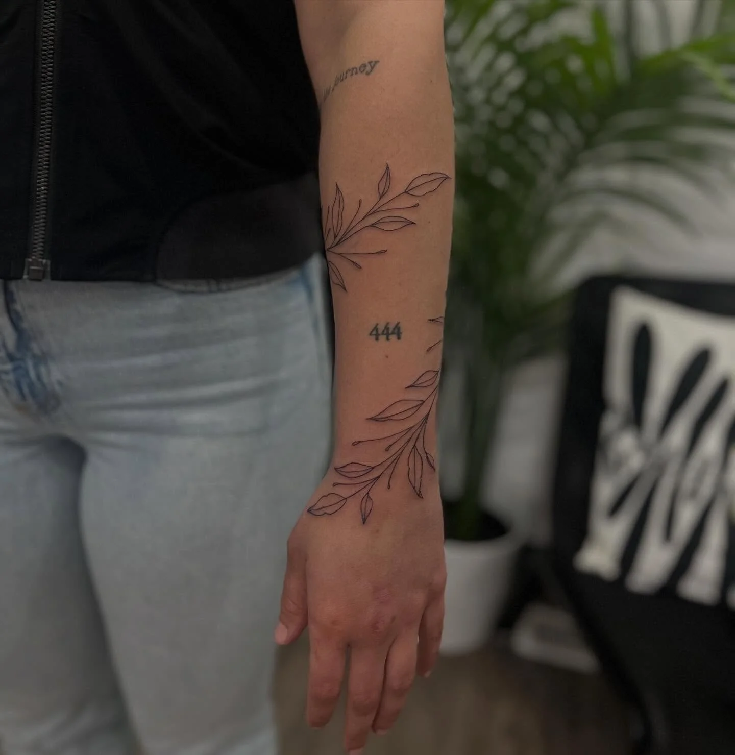 We&rsquo;re officially back in action this week 🎉

I&rsquo;m maybe too excited to be back in shop taking clients, so please excuse my unnatural giddiness lol

Throwback to this beautiful wrap I did before I went off 🍃
.
.
.
.
.
#covestudios #tattoo