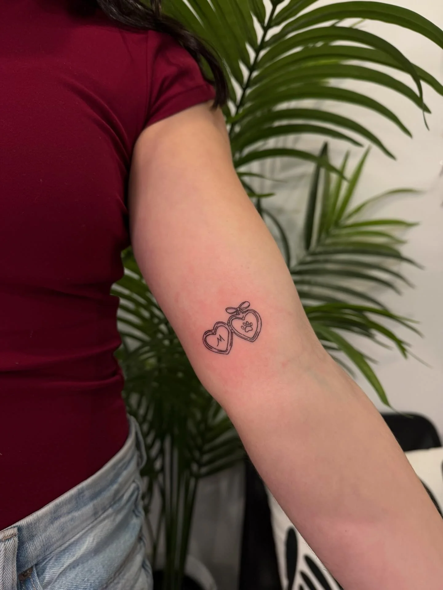 Someone come let me do more lockets I love them so much 🐾