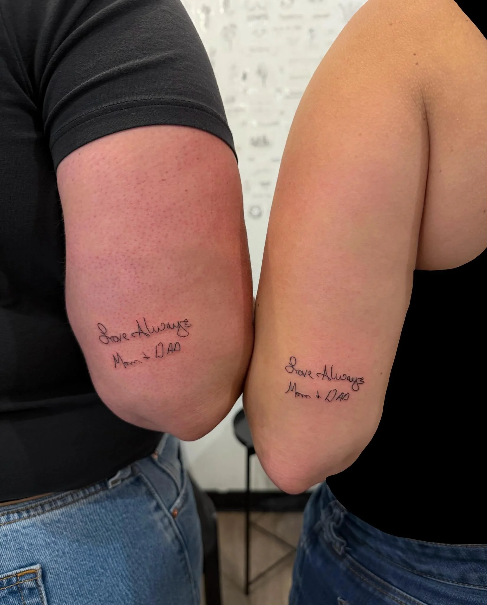 Love Always Mom &amp; Dad 🫶

Loved getting to do this handwritten note on these sisters last week. It never gets old doing handwriting 🥹
.
.
.
.
.
#covestudios #tattoostudio #tattoo #matchingtattoo #handwritingtattoo