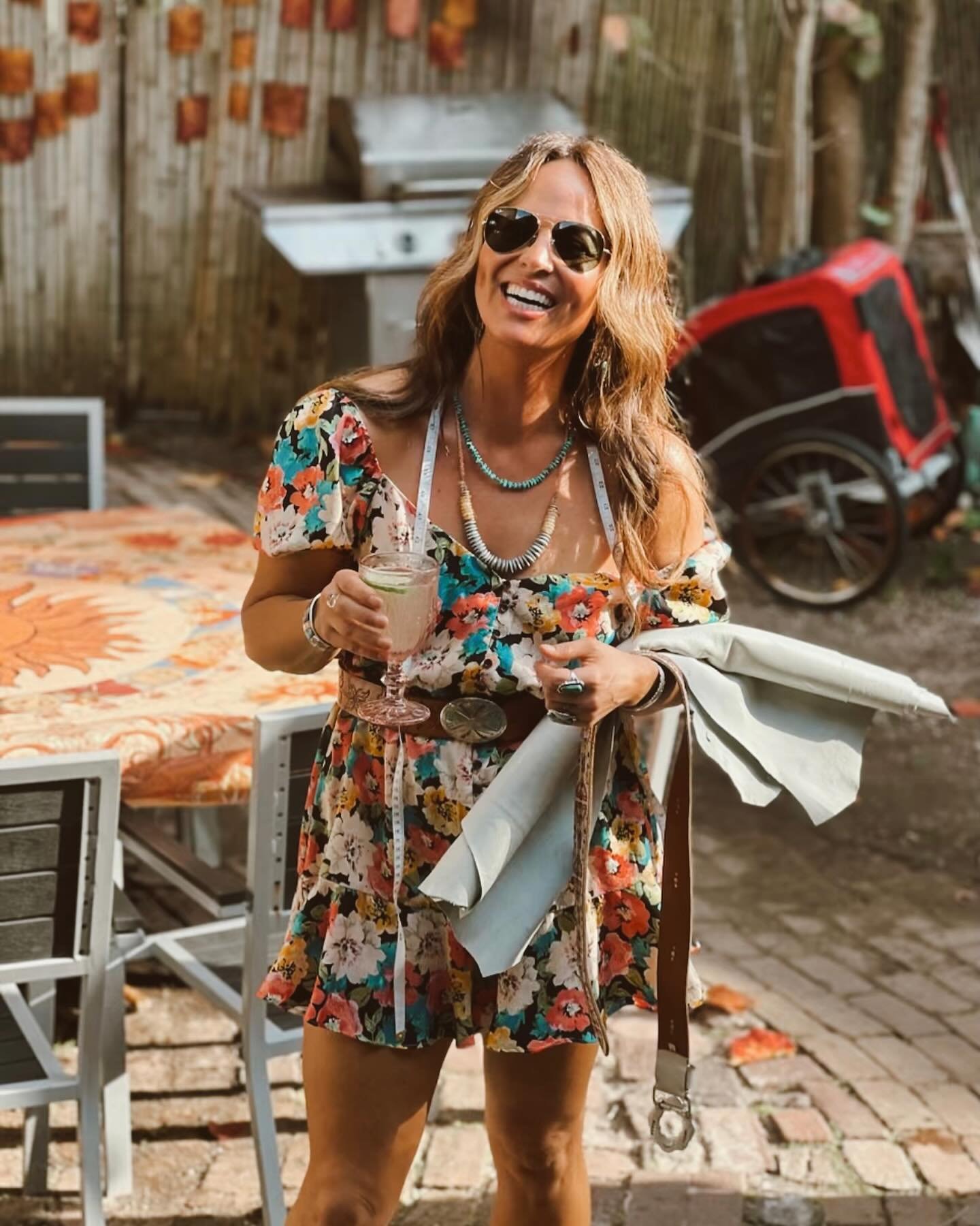 Small Business Saturday ✨ shop local and support the incredible artists and creators in your area. It&rsquo;s a gift that supports someone&rsquo;s dreams and allows them to give back to their community. Cheers to a happy healthy holiday season ❤️