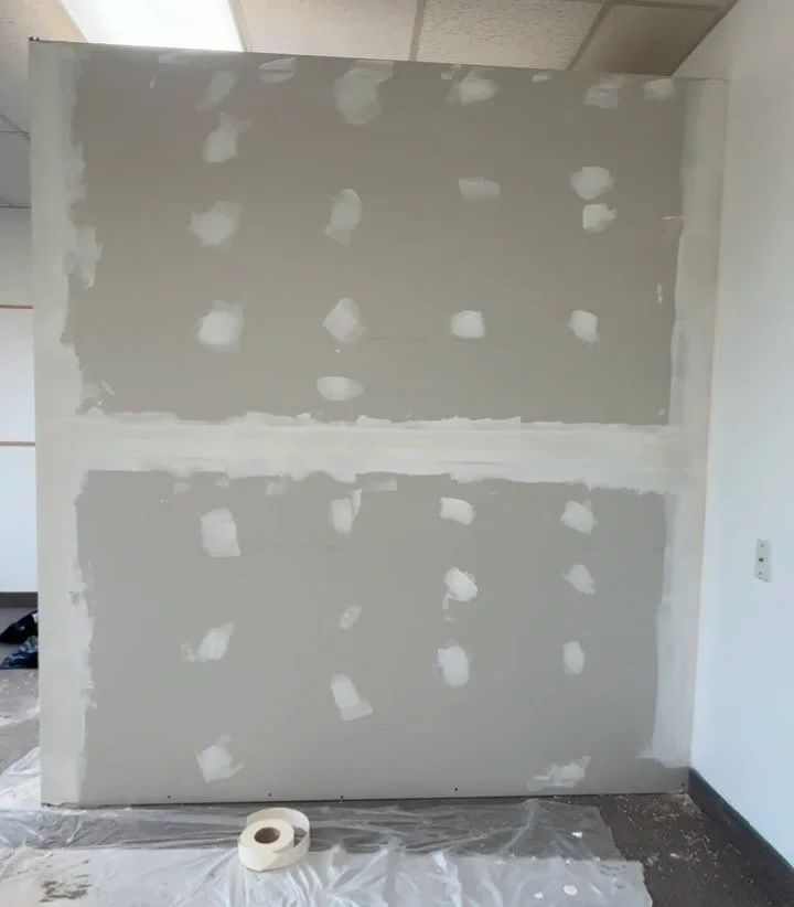 Construction of a new addition put into this clients office space! 🌲

Contact us for free estimates!
@prime_handyman @pinetreeresidential 

#construction #toronto #pinetreeresidential